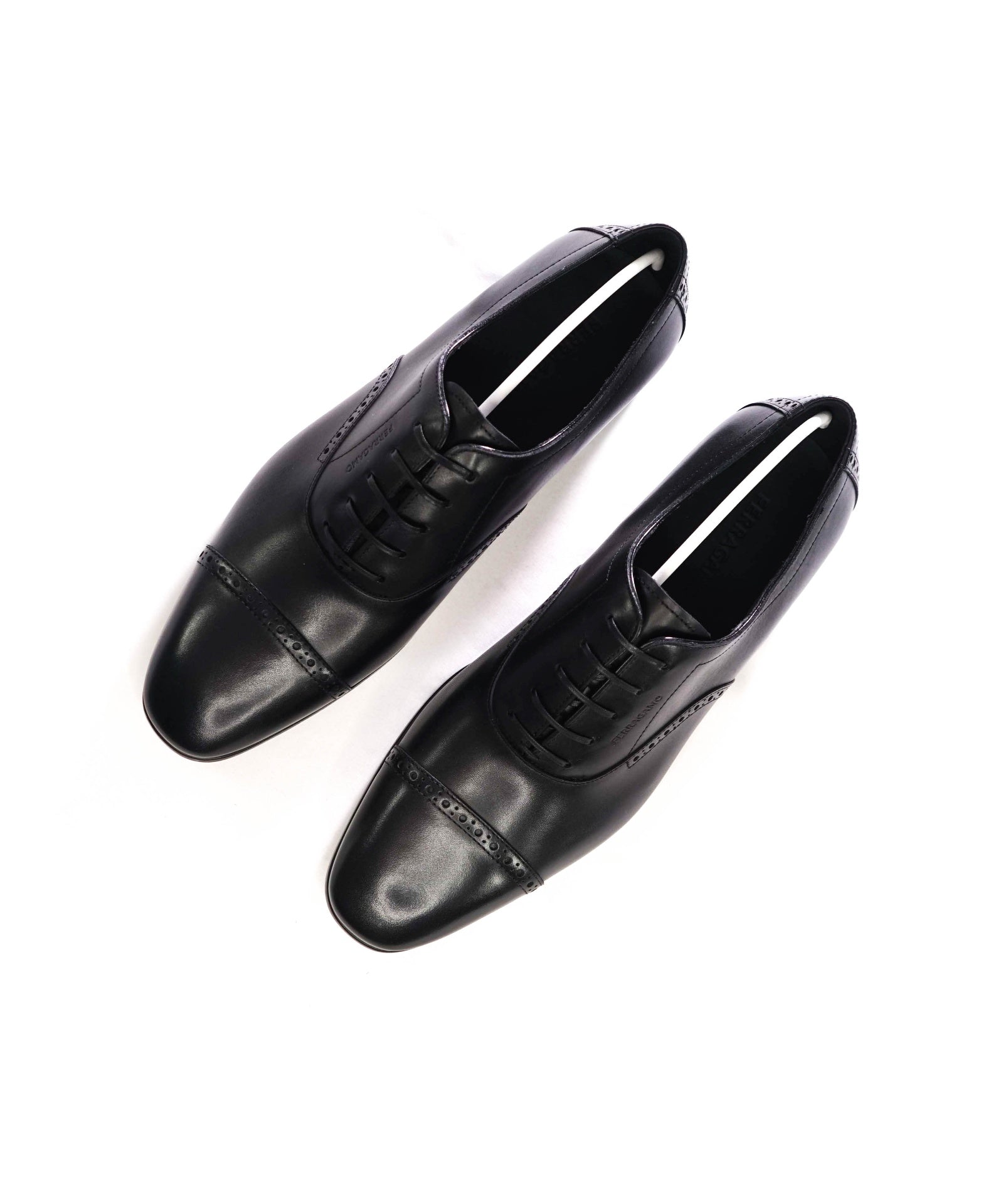 $950 FERRAGAMO - Black Leather "RILEY" Oxfords - 10.5 EE