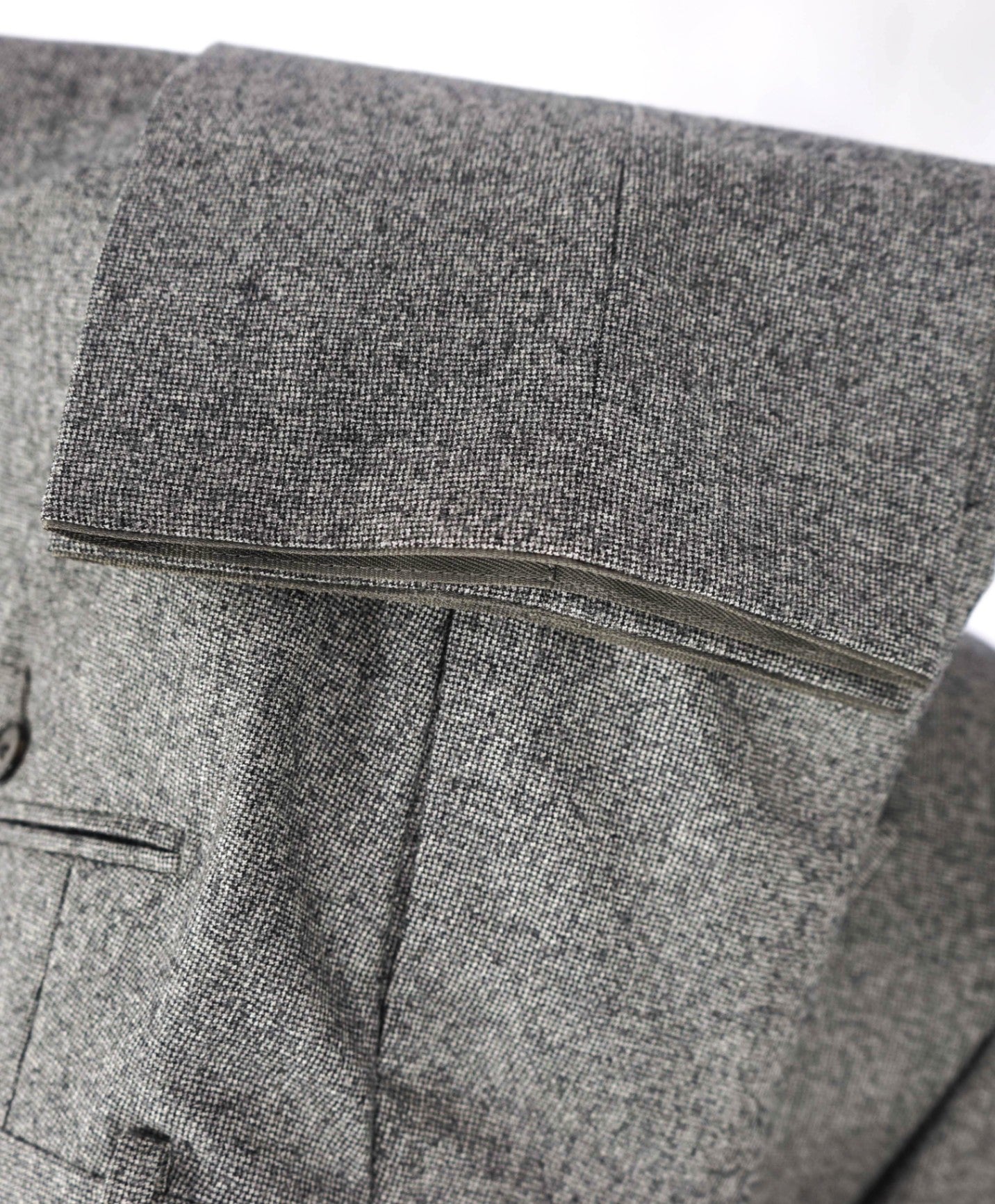 $927 SUITSUPPLY - Gray Houndstooth Wool 3-Piece Suit - 38R