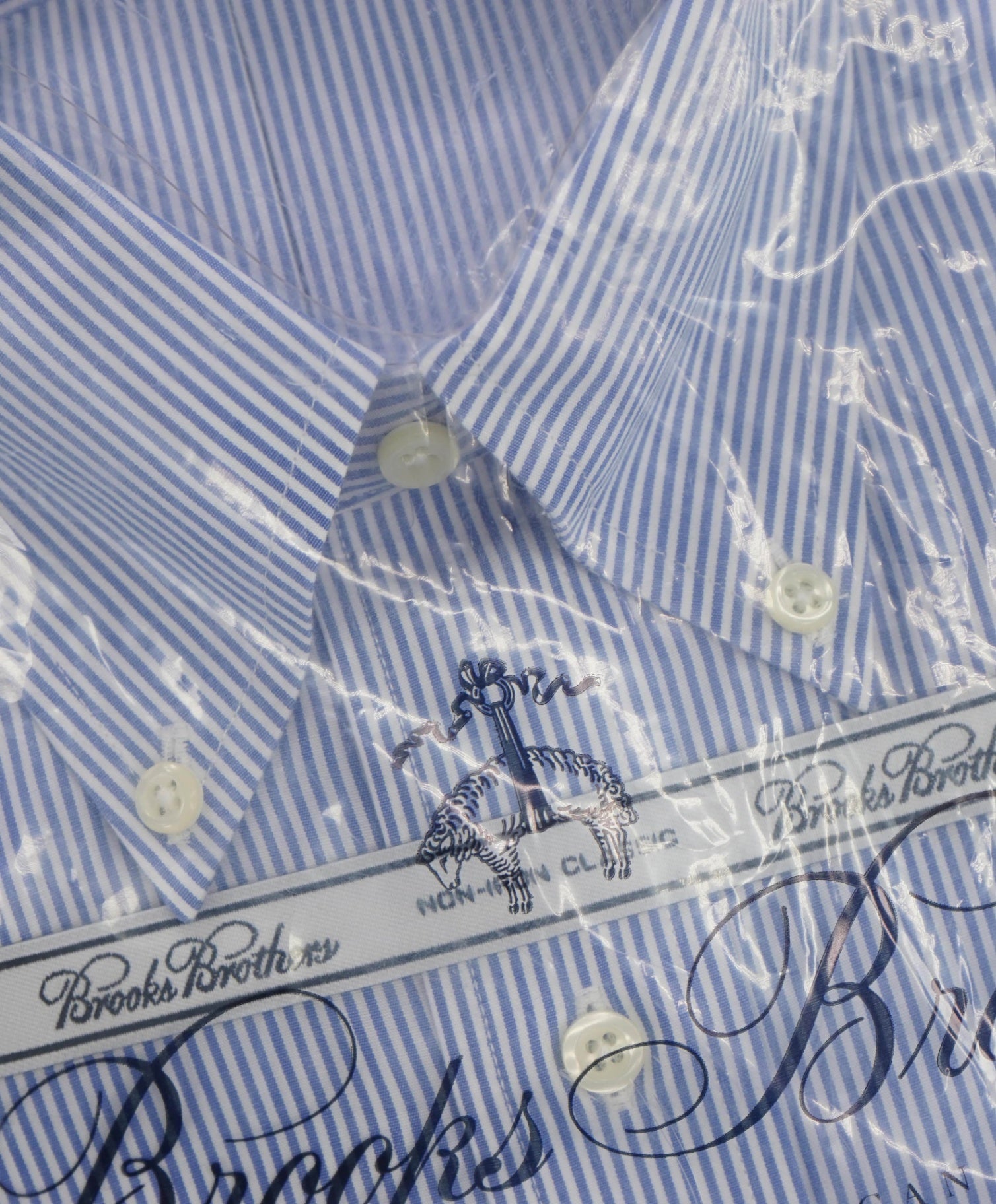 $128 BROOKS BROTHERS - Blue Stripe NON-IRON CLASSIC Shirt - 15.5 / 34