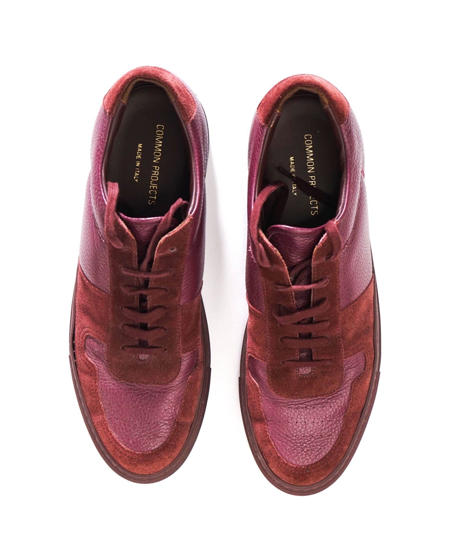 $440 COMMON PROJECTS - Burgundy Leather/Suede Sneakers - US 10 (EU43)