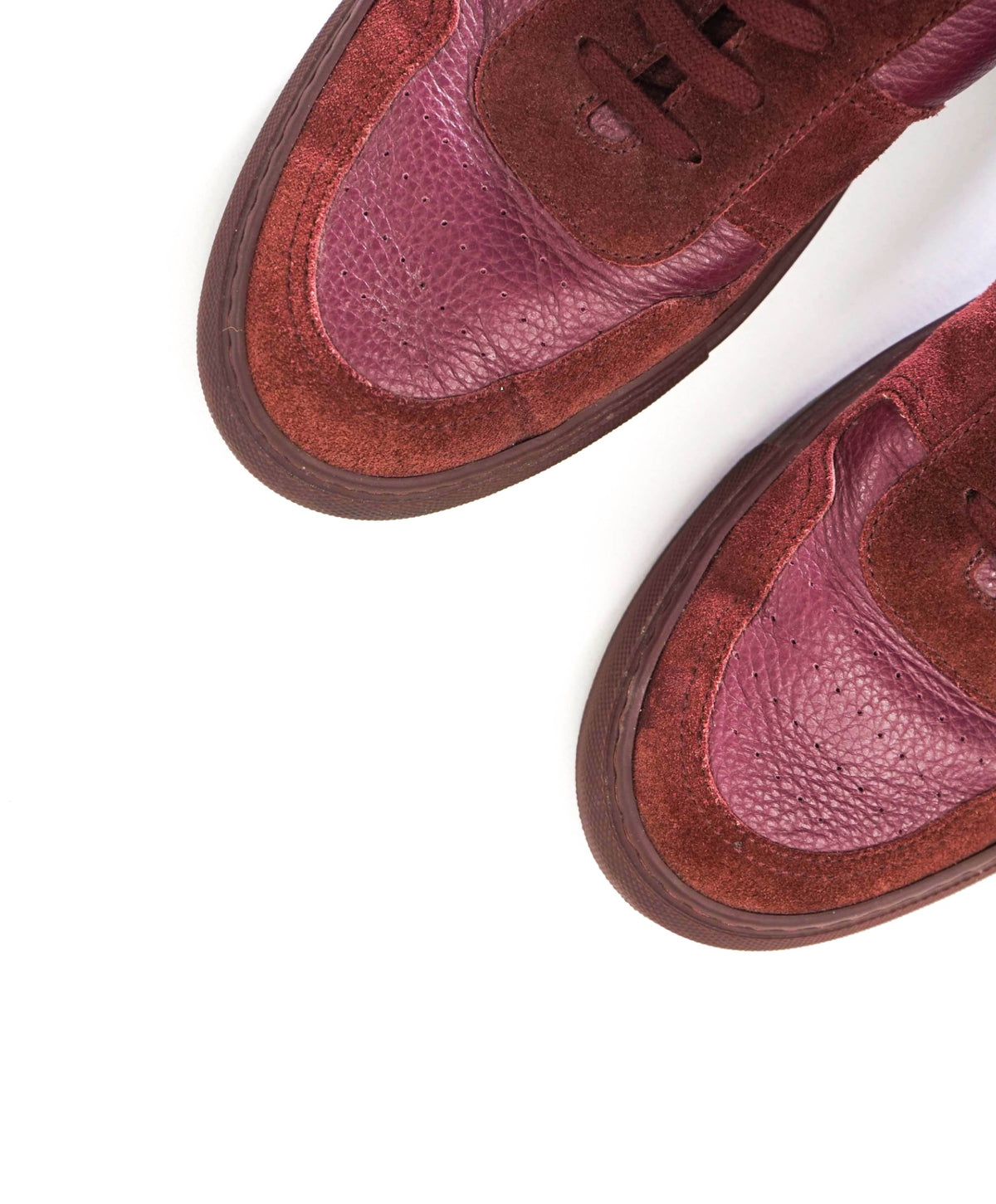 $440 COMMON PROJECTS - Burgundy Leather/Suede Sneakers - US 10 (EU43)
