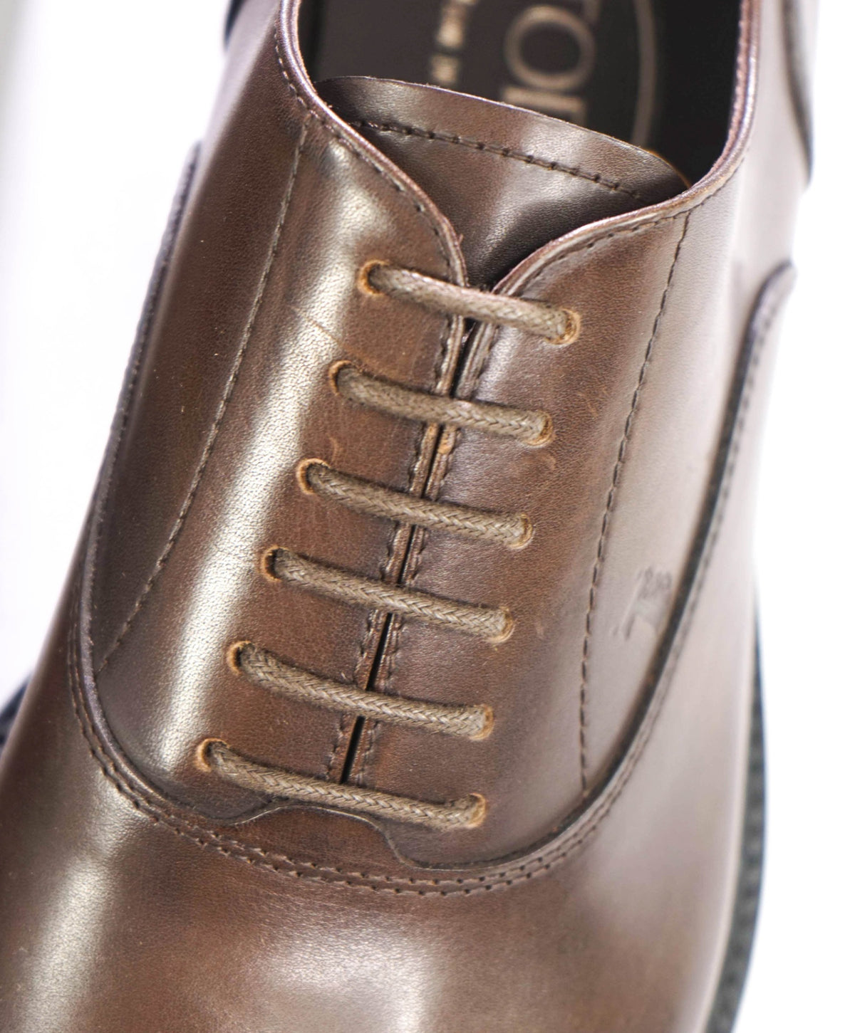 $975 TOD'S - Brown Leather Oxfords - US 7 (6UK)