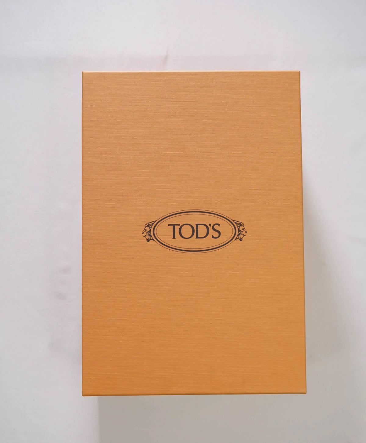 $850 TOD'S - Brown Leather Lug-Sole Loafers - US 8 (7UK)
