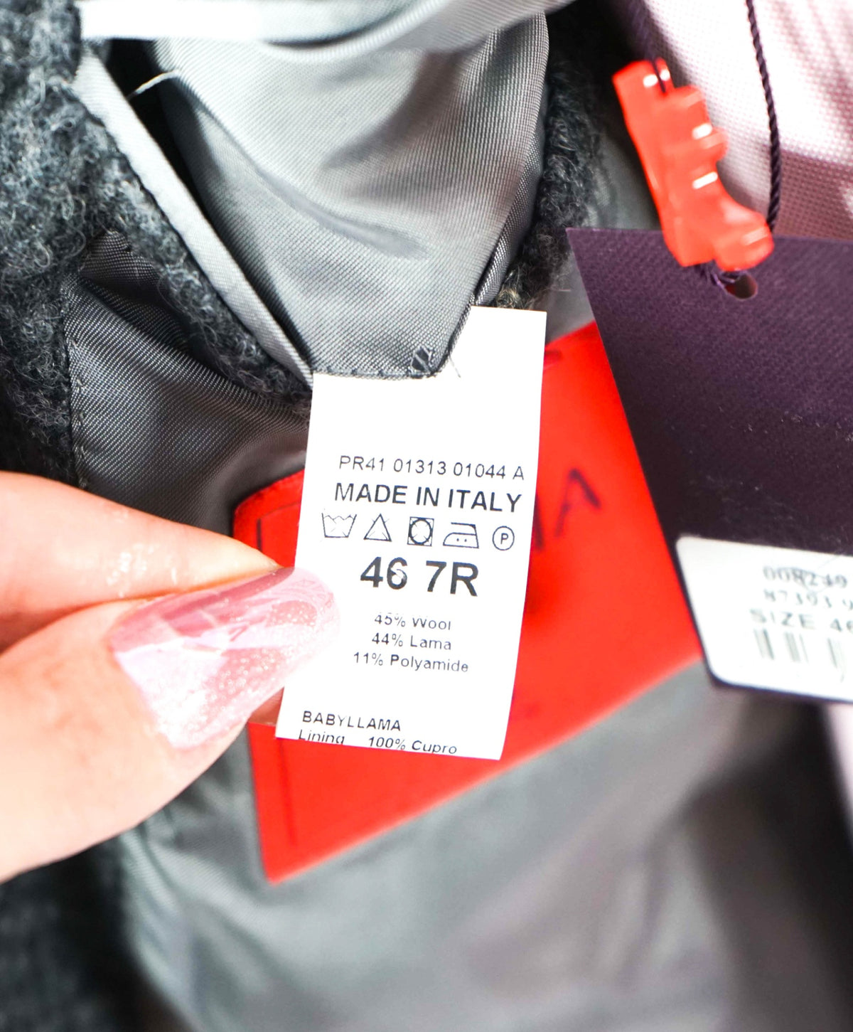 $4,500 ISAIA - Gray Plaid Wool/Lama Sport Coat - 36R