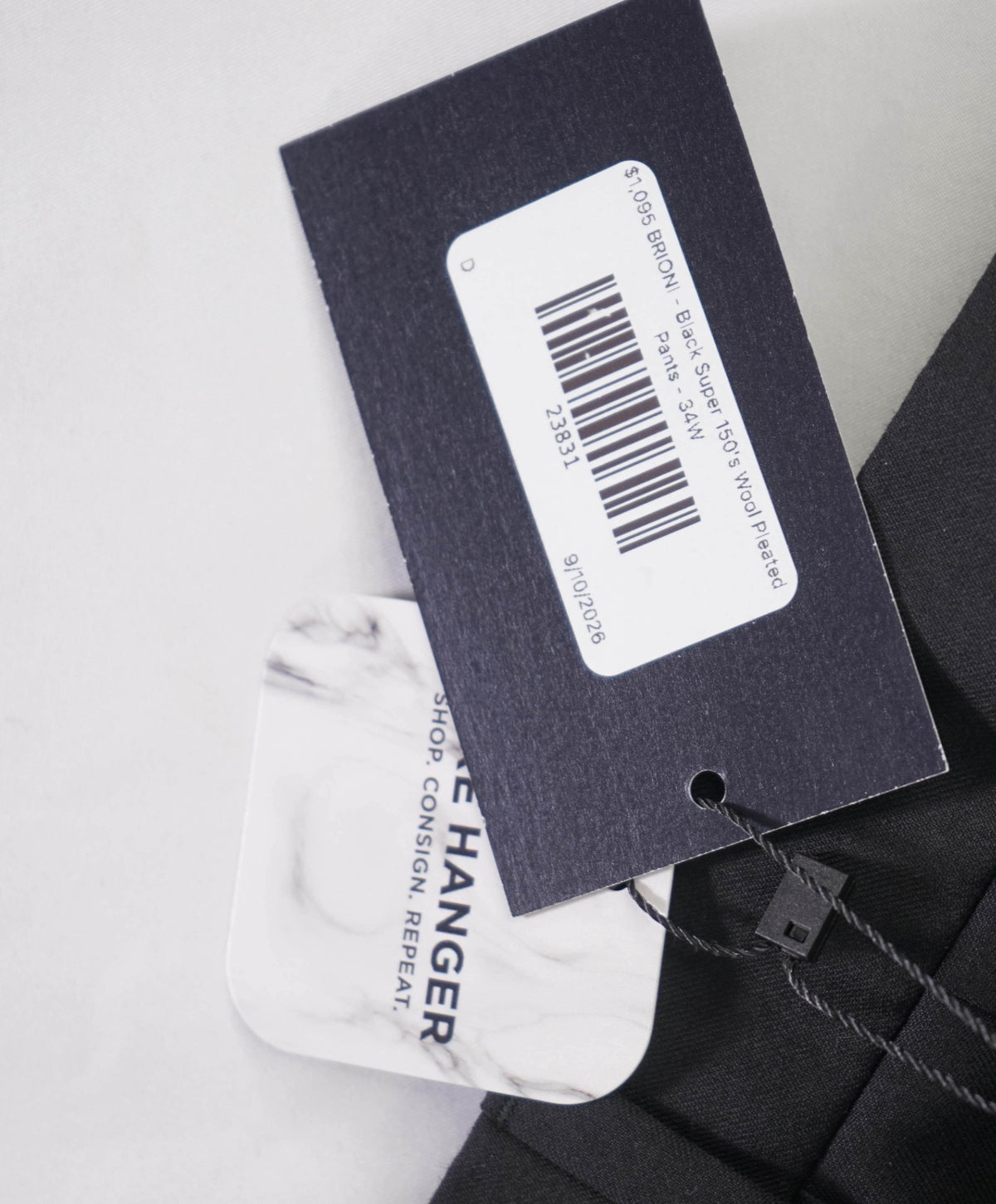 $1,095 BRIONI - Black Super 150's Wool Pleated Pants - 34W