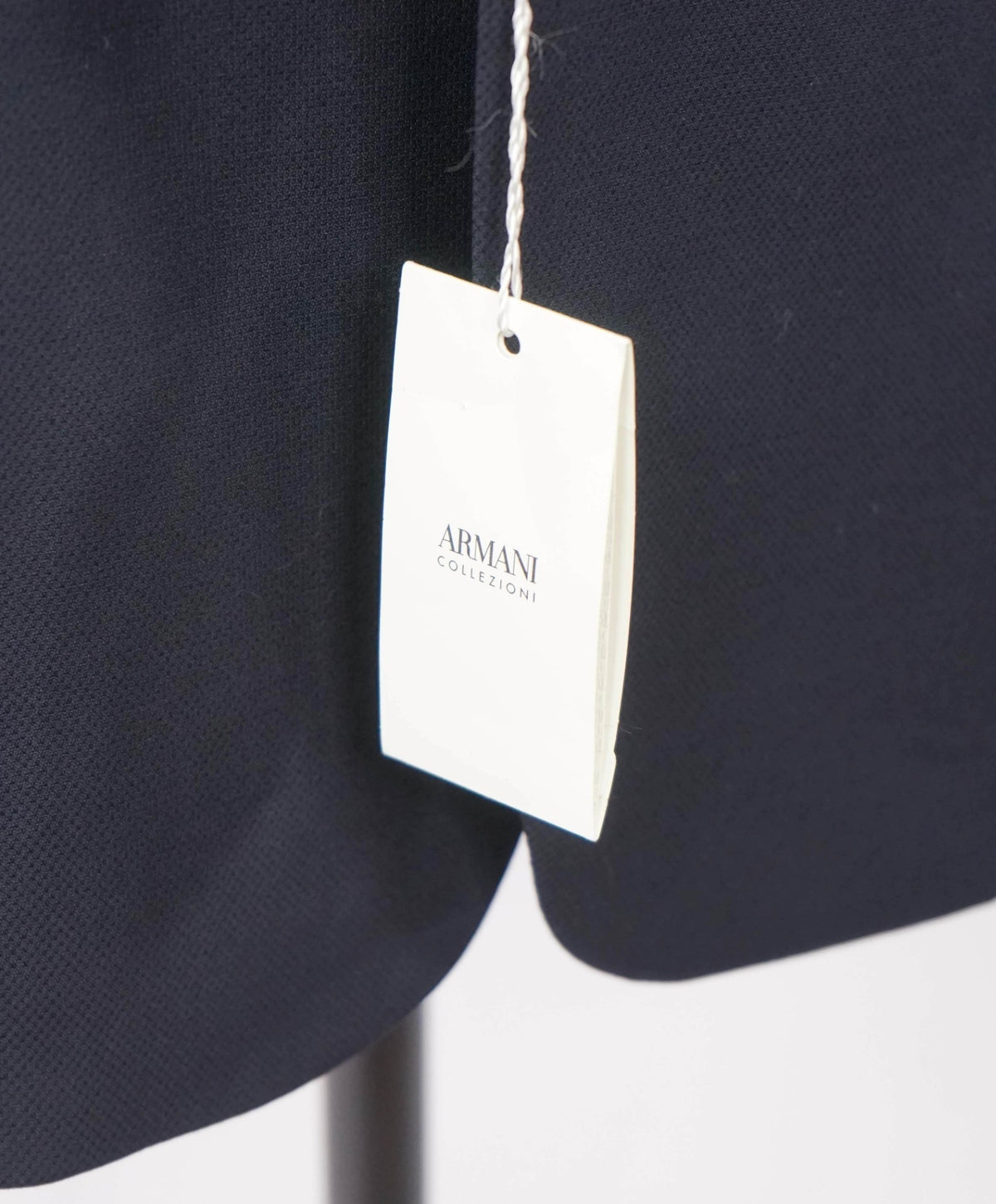 $1,595 ARMANI COLLEZIONI - Navy Blue Textured Wool Blazer - 46L