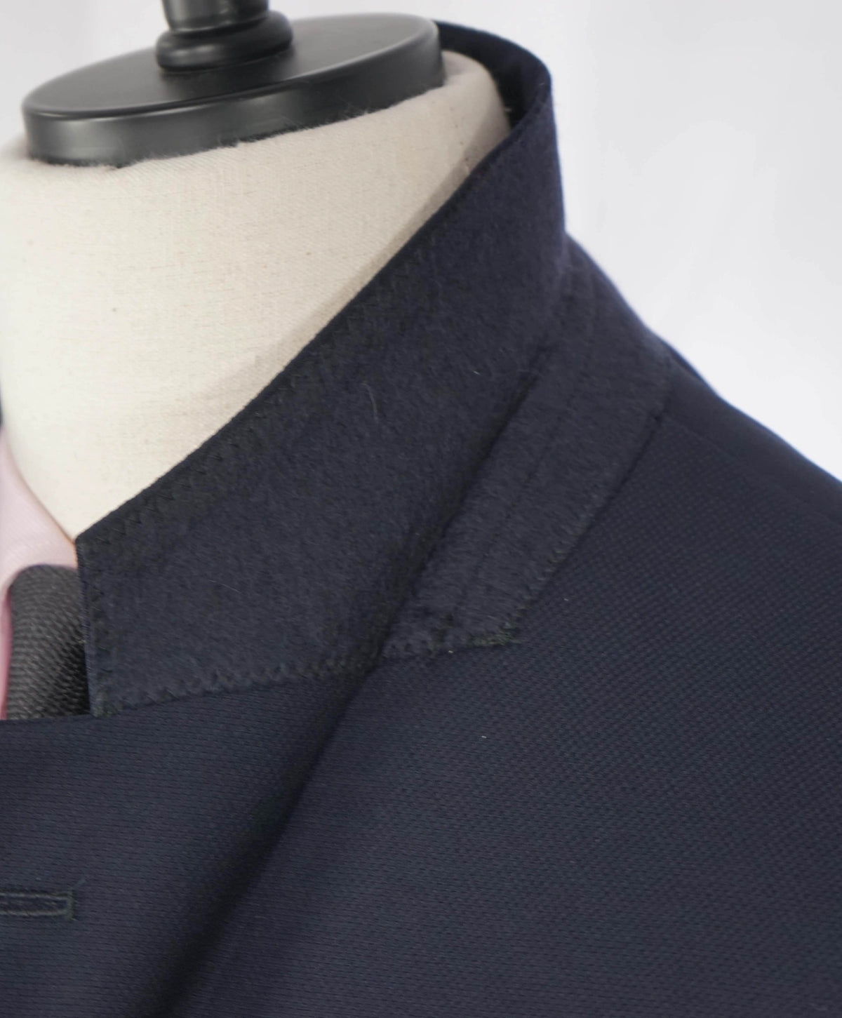 $1,595 ARMANI COLLEZIONI - Navy Blue Textured Wool Blazer - 46L