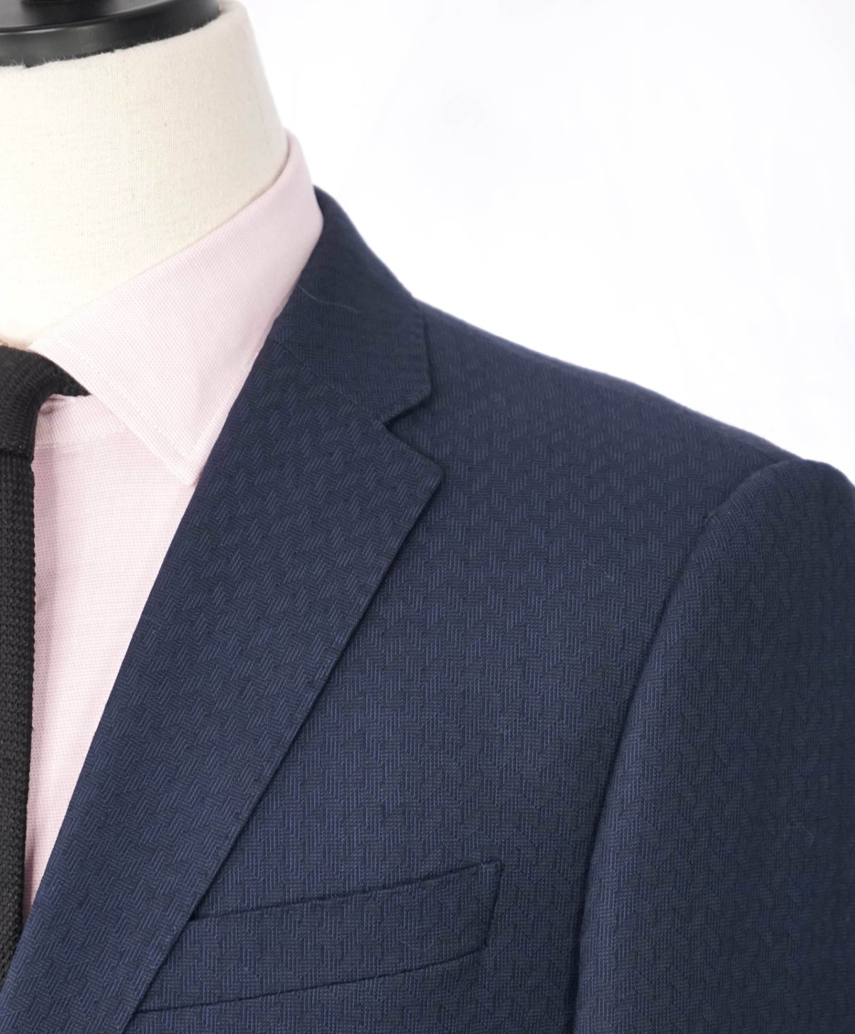 $1,995 ARMANI COLLEZIONI - Navy Geometric "M-LINE" Suit - 40R