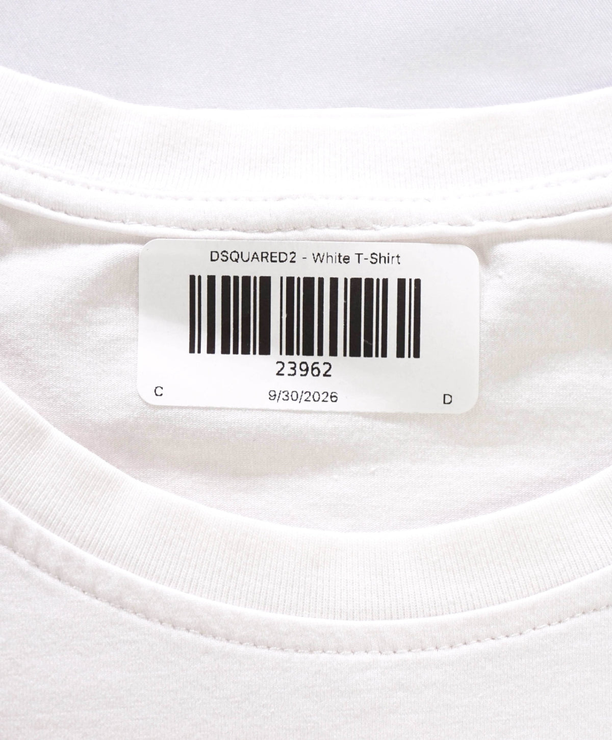 $300 DSQUARED2 - White T-Shirt - Small