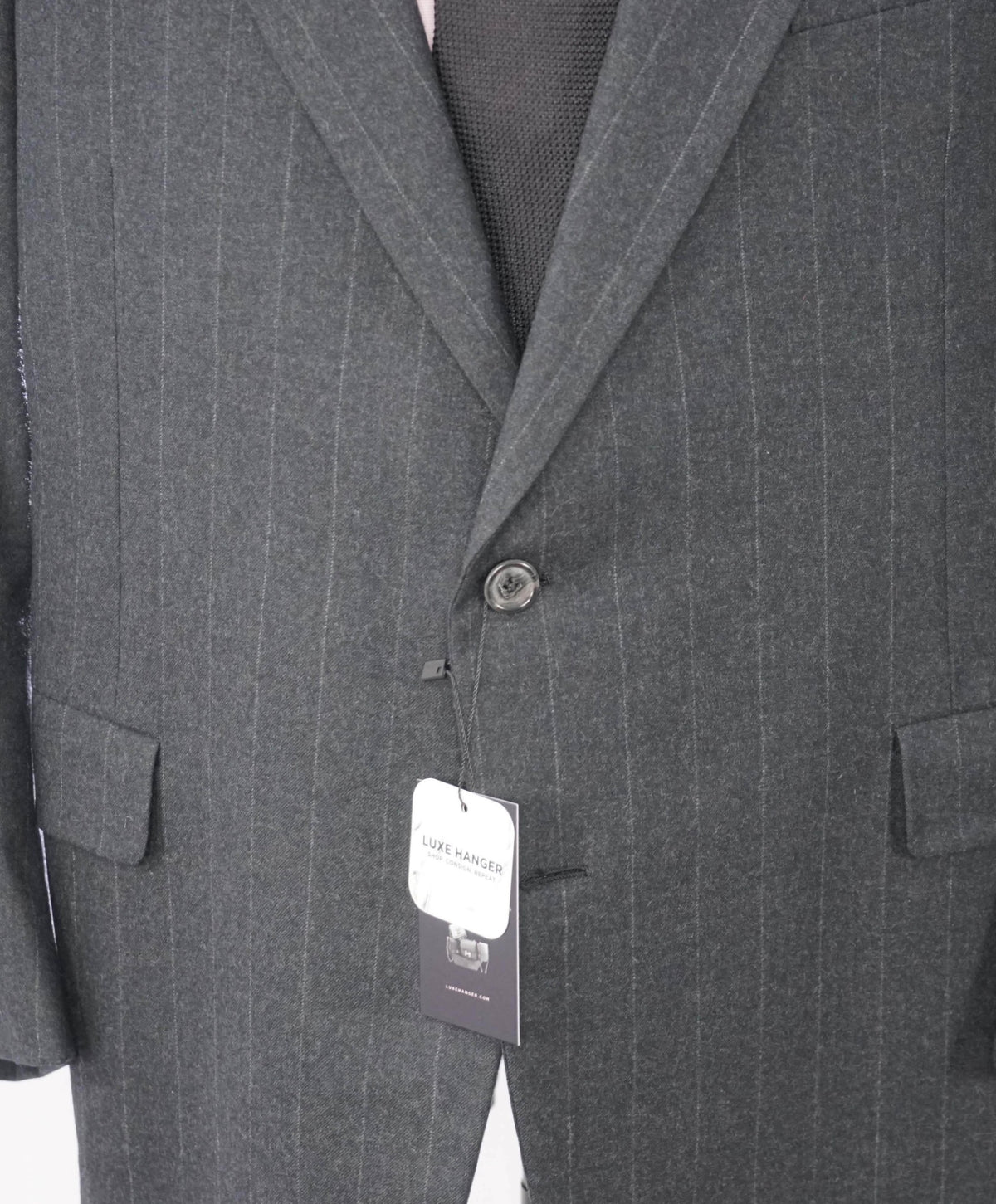 $1,695 HICKEY FREEMAN - VINTAGE Gray Chalk Stripe Wool Suit - 40R