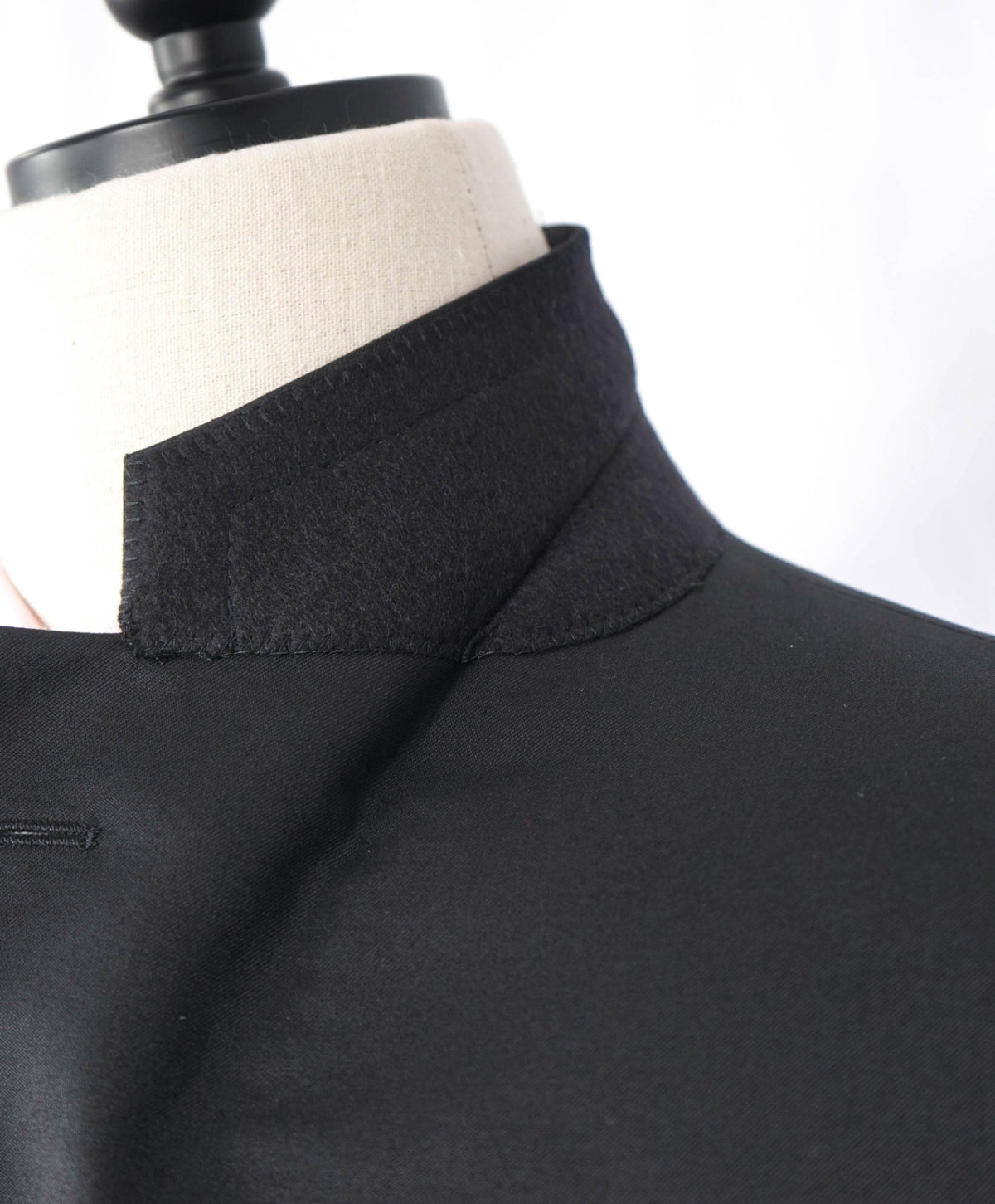 HICKEY FREEMAN - Loro Piana VINTAGE Black Wool Blazer - 40S