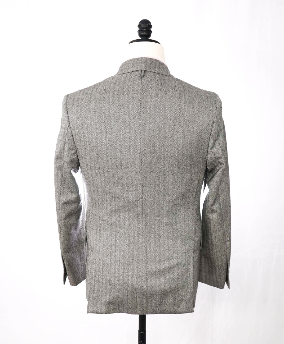 BLACK FLEECE - Gray Herringbone Double Breasted Suit- 36 US