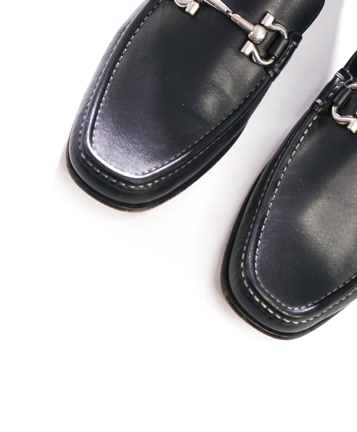 $850 FERRAGAMO - Black Leather Loafers - 8 D
