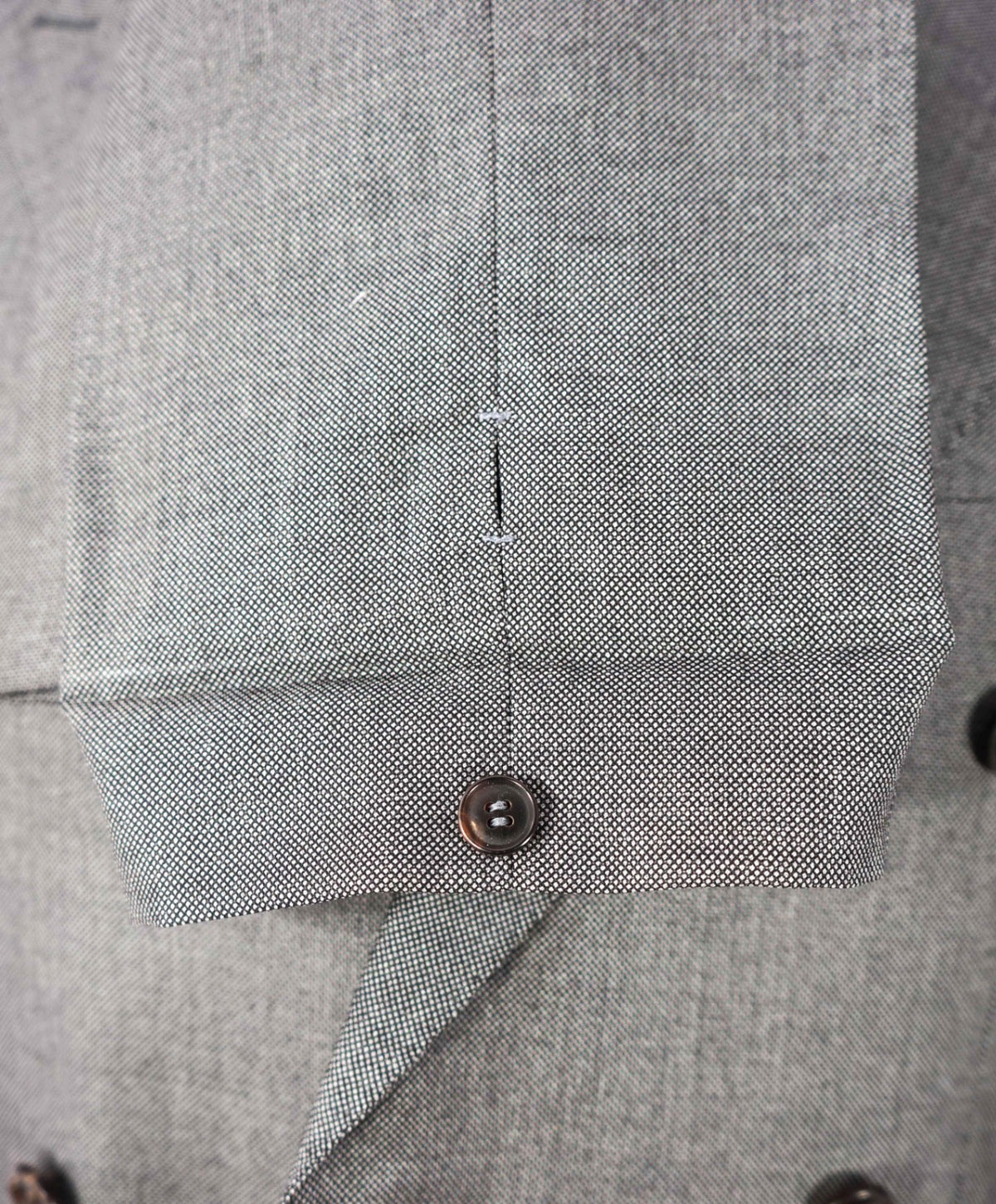 $1,199 SUITSUPPLY - Gray Wool/Silk Double Breasted Suit - 32