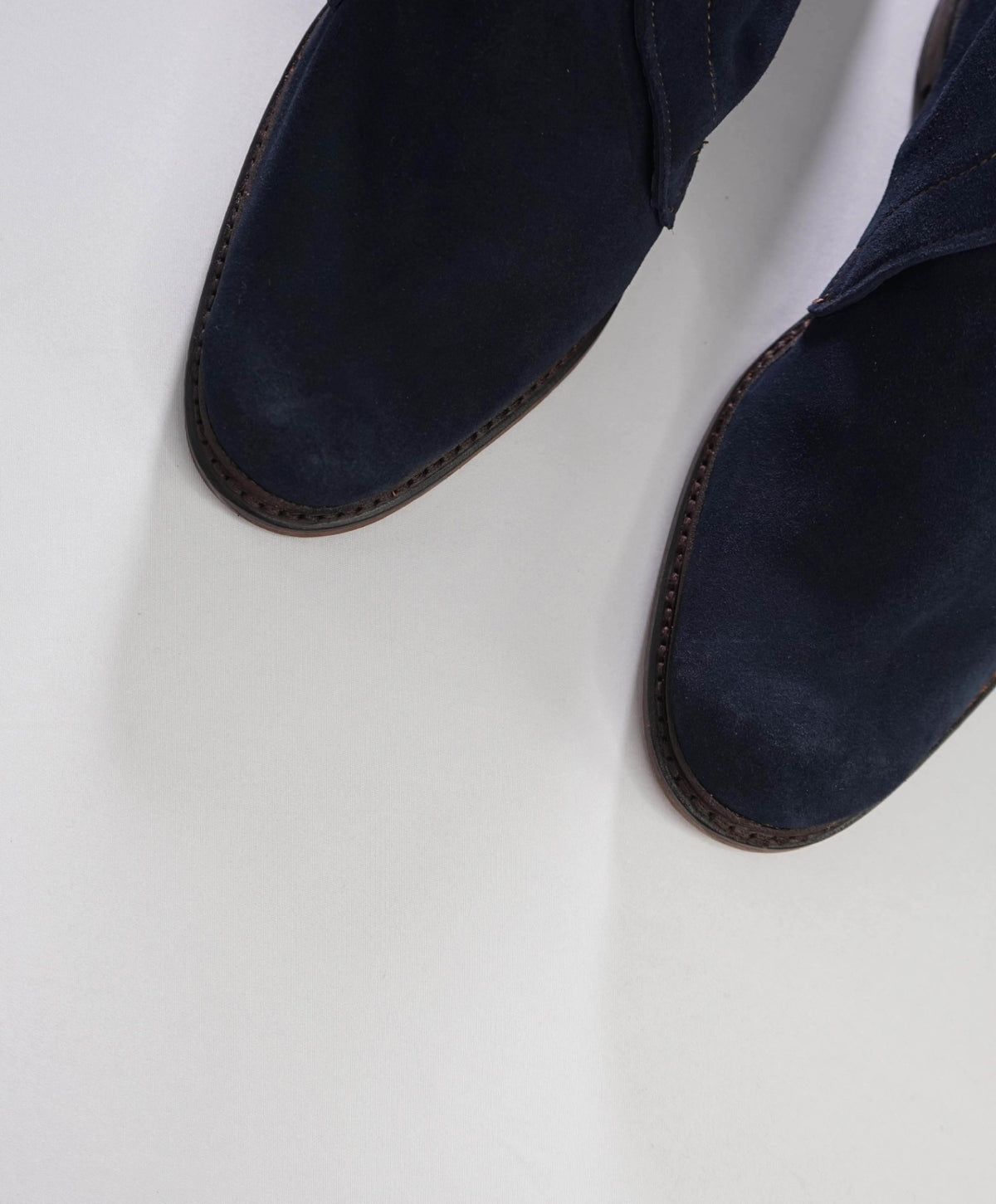 $525 ALLEN EDMONDS - Navy Deconstructed Suede Chukka Boot - 10