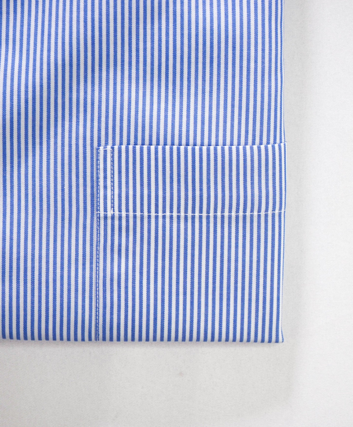 $128 BROOKS BROTHERS - Blue Stripe Non-Iron "REGENT" Shirt - 14.5 - 33