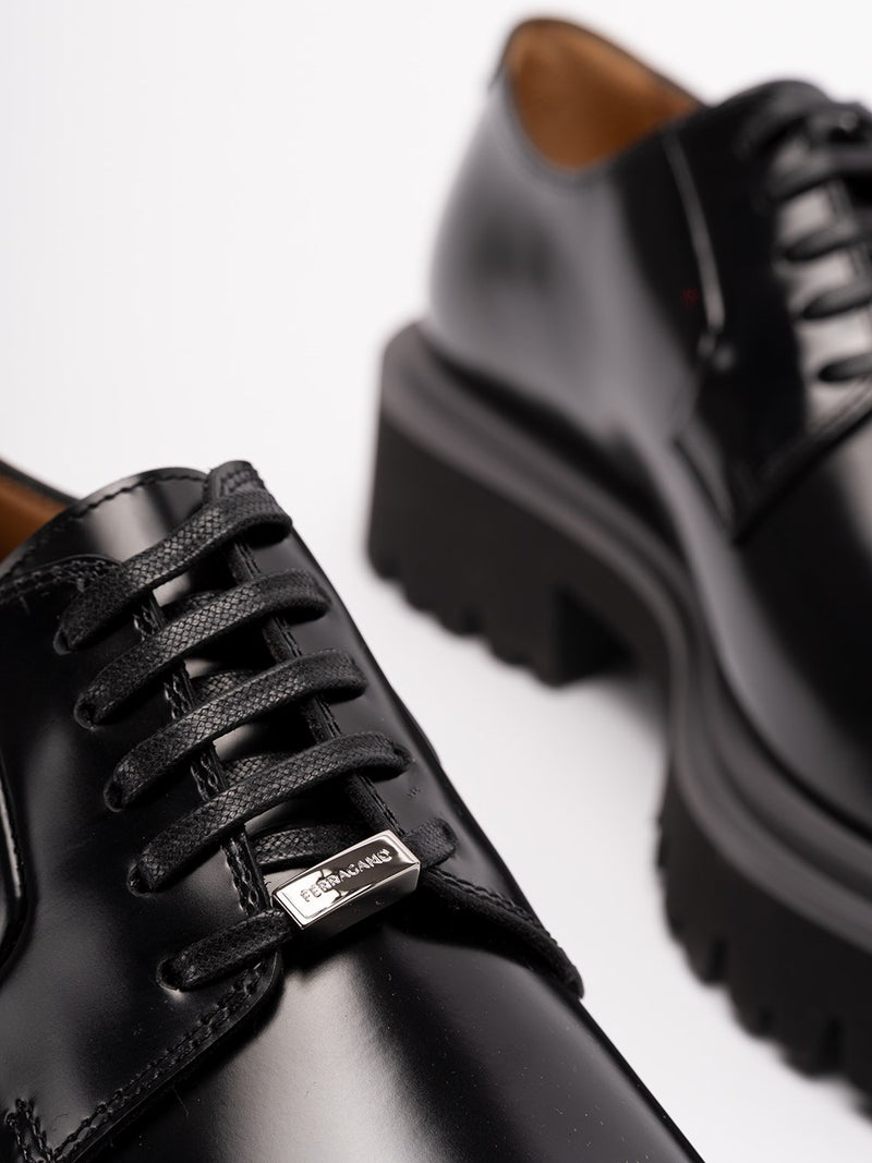 $995 SALVATORE FERRAGAMO - “FLICKER" Lug Sole Oxfords Black Leather - 9M US