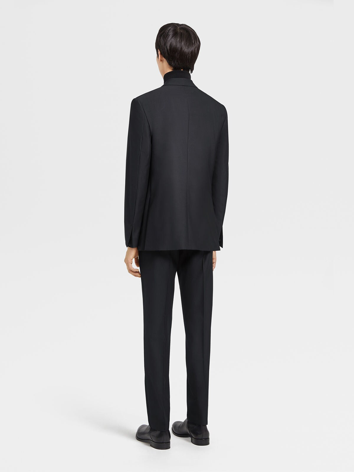 $5,100 ERMENEGILDO ZEGNA - "Wool & Mohair" PEAK LAPEL Black Tuxedo - 40R