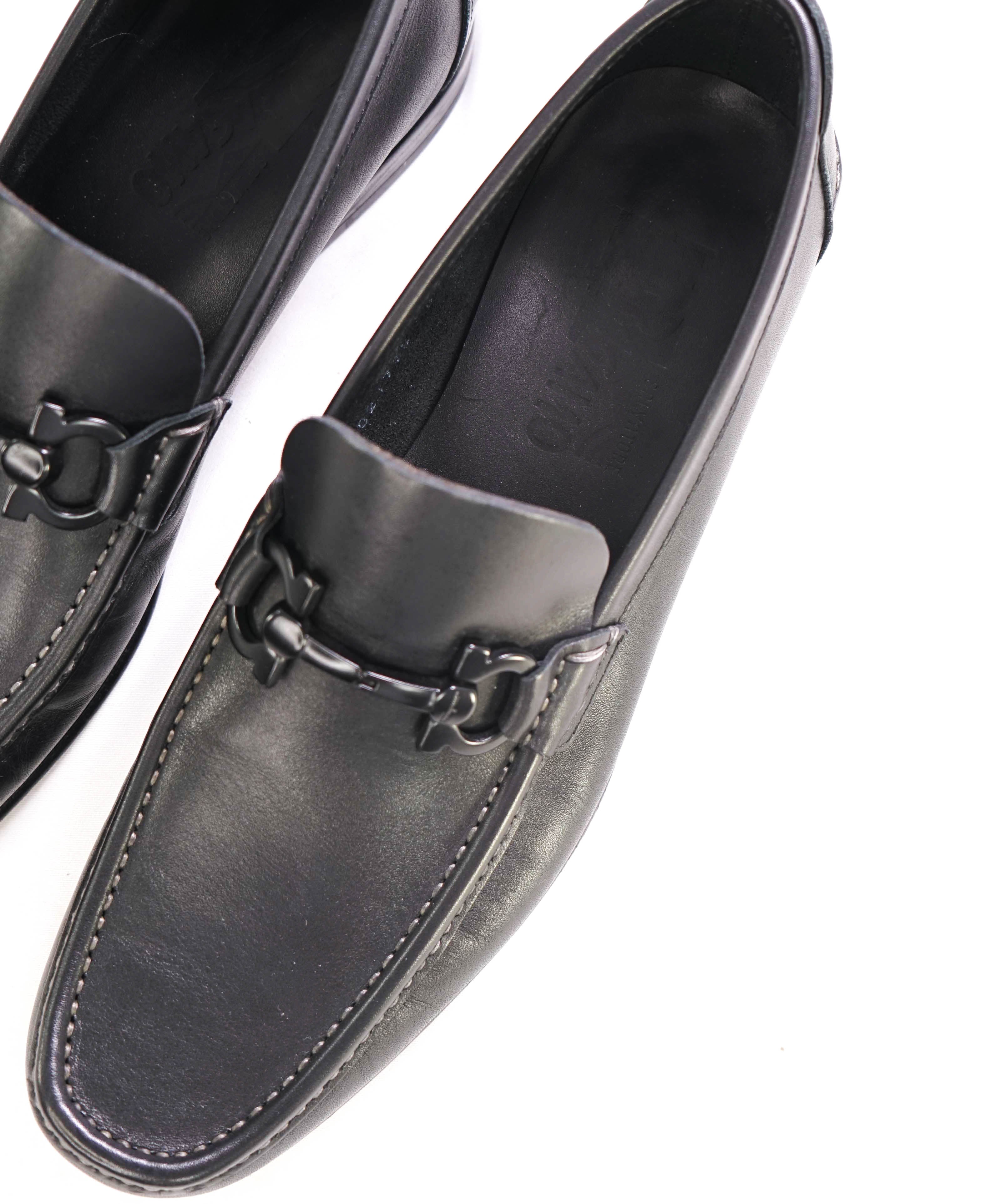 $700 SALVATORE FERRAGAMO - "GIORDANO" Black Leather Loafer- 8.5 D