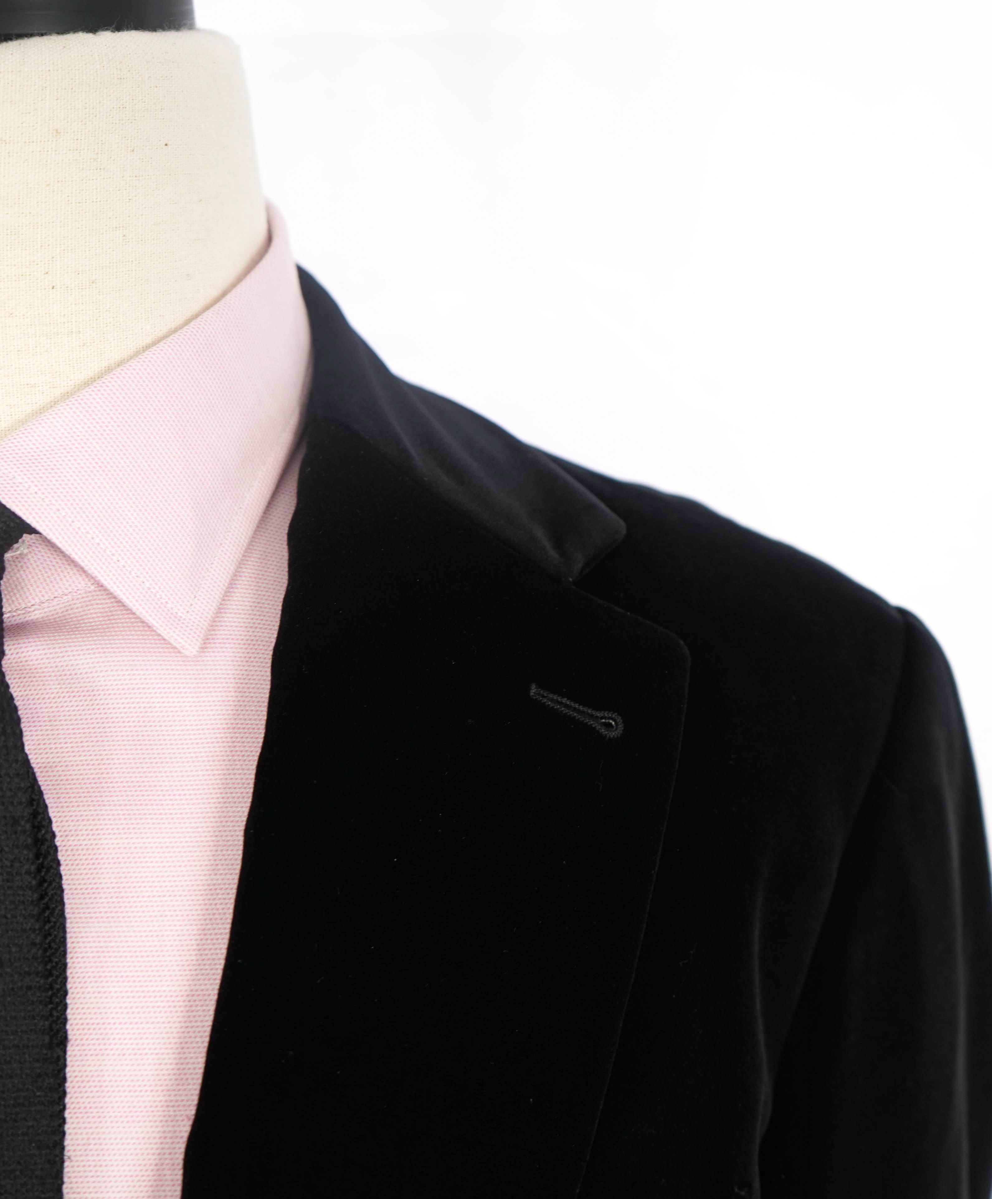 CANALI - Velvet "KEI" Slim Black Dinner/Smoking Jacket - 48R