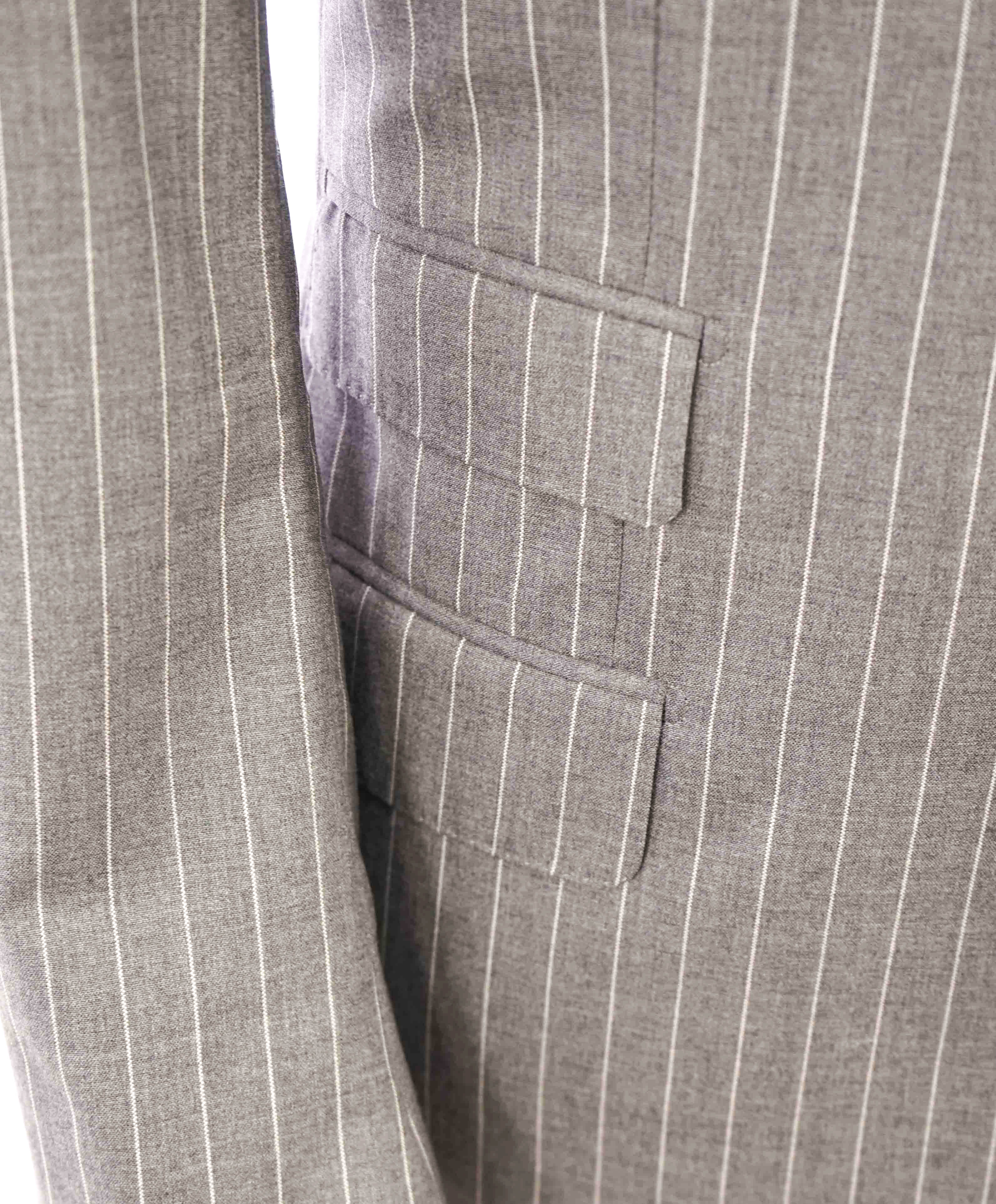 $2,995 ISAIA - Pure Wool *SCIAMMERIA 170'S* Gray Chalk Stripe MOP Blazer - 46R