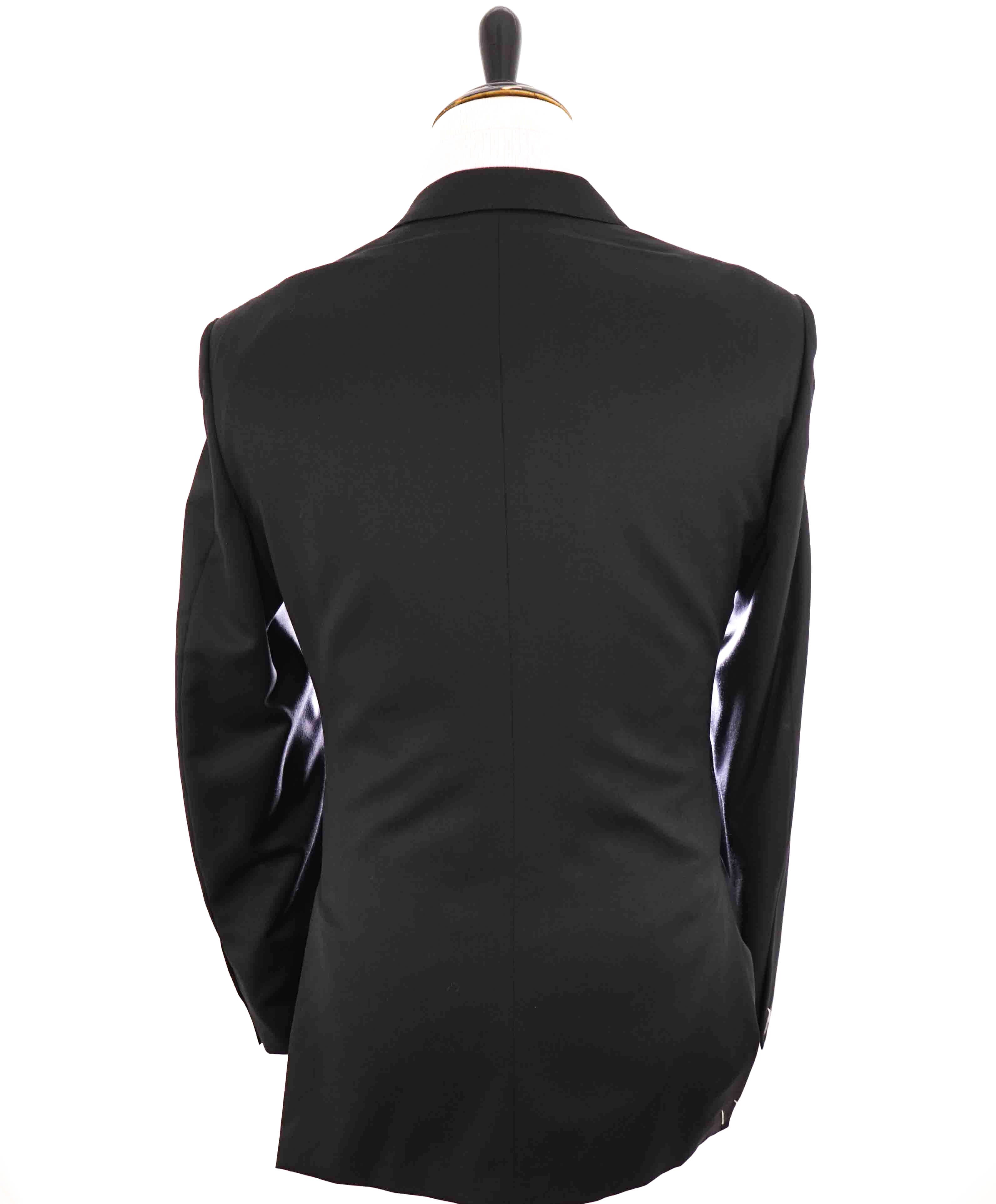 $3,995 ERMENEGILDO ZEGNA -"MICRONSPHERE MILA" PEAK LAPEL Tuxedo - 42R
