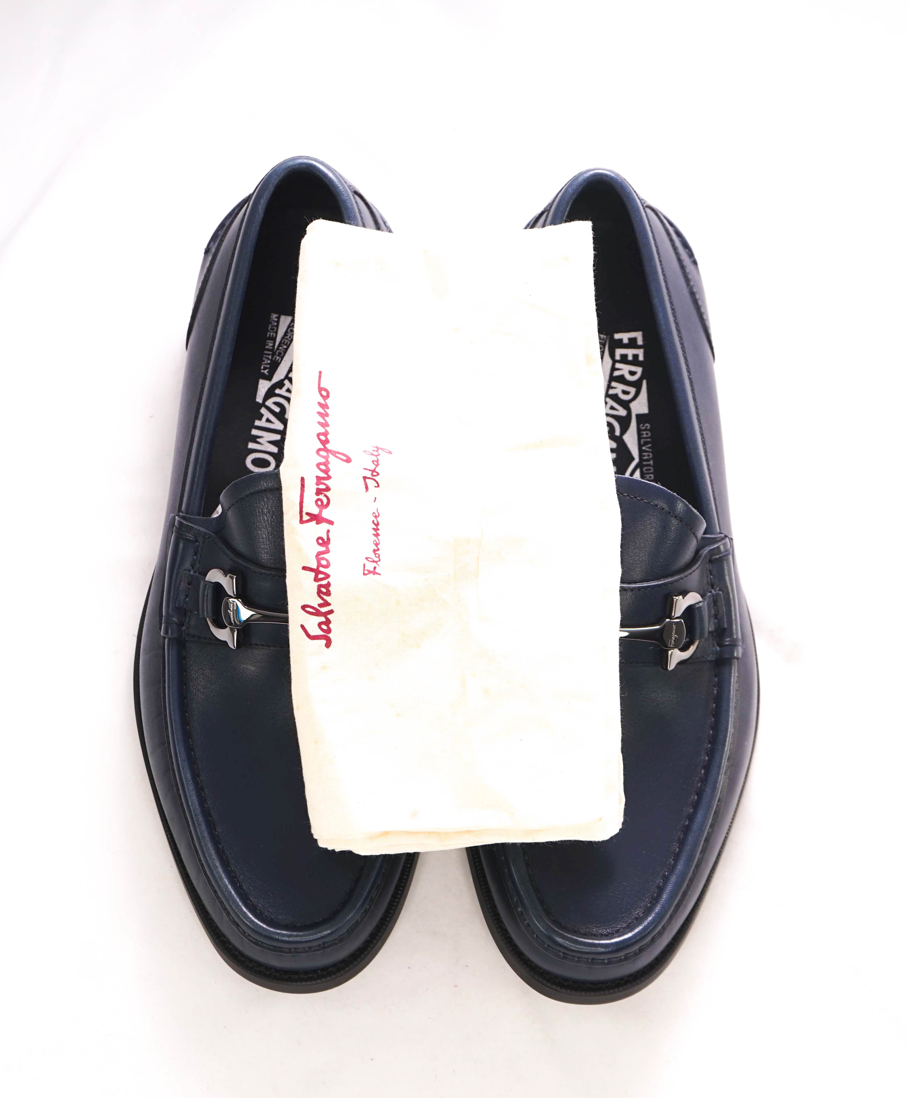 $850 SALVATORE FERRAGAMO -  Navy Blue Leather Gancini Loafer- 8 EEE