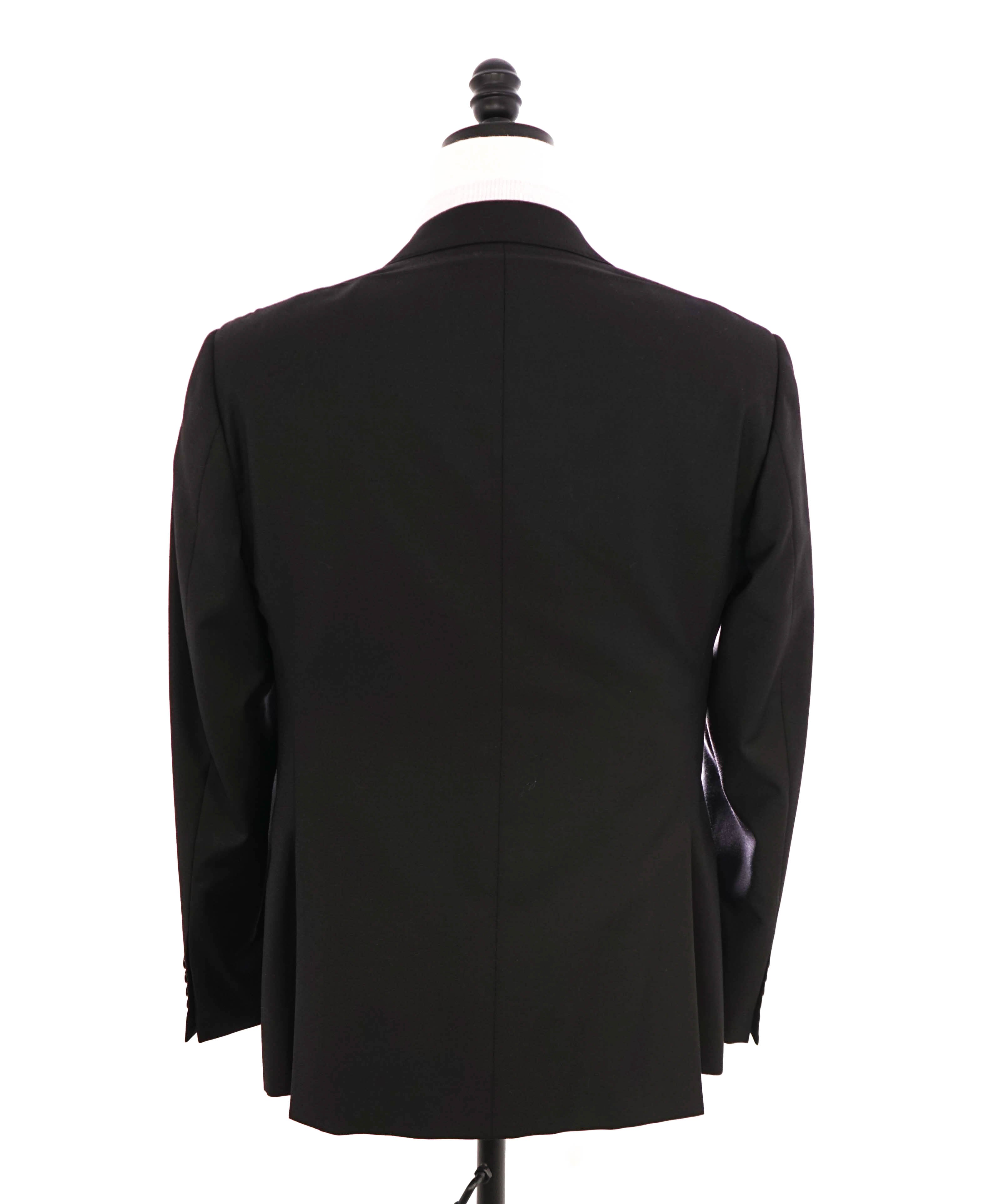 ARMANI COLLEZIONI -  "G Line" Modern Solid Black Notch Lapel Suit - 38S