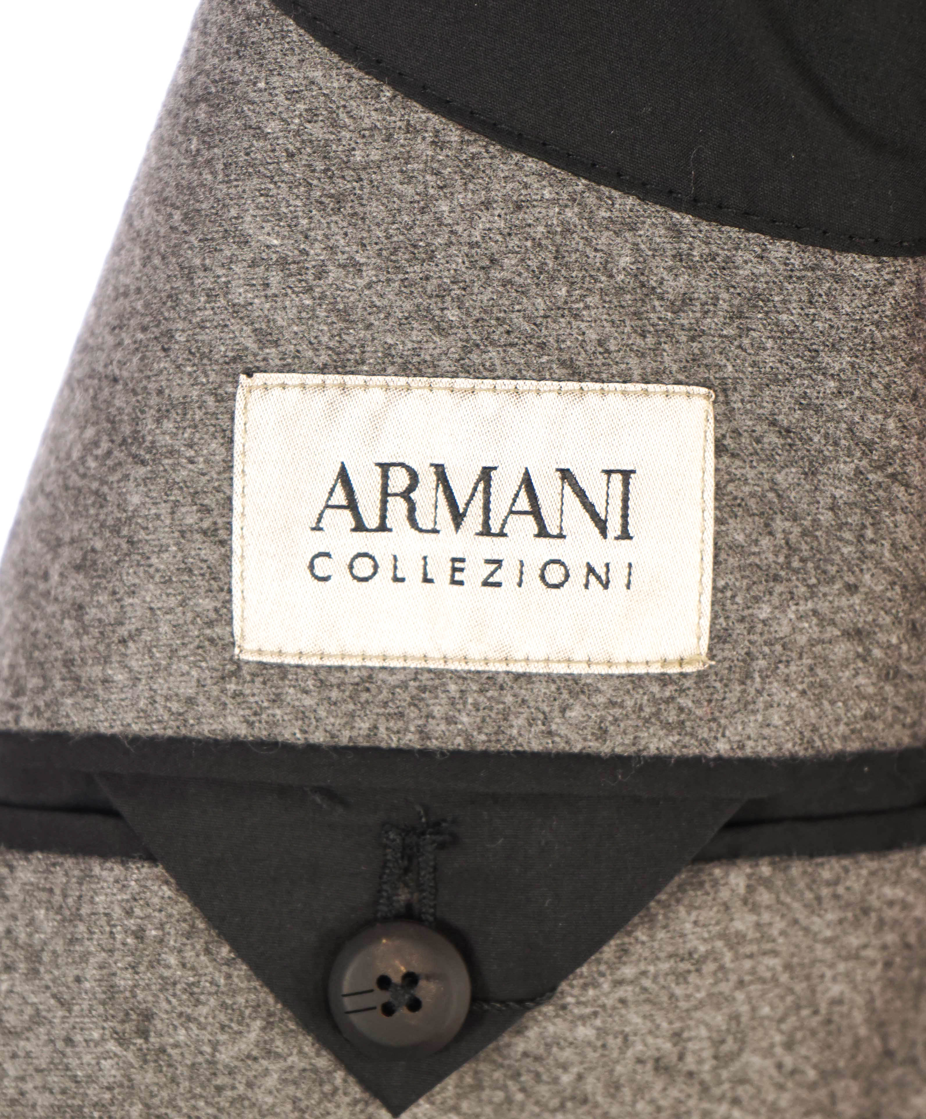 $1,995 ARMANI COLLEZIONI - Double Breasted Gray WATER PROOF Coat / Blazer - 38R