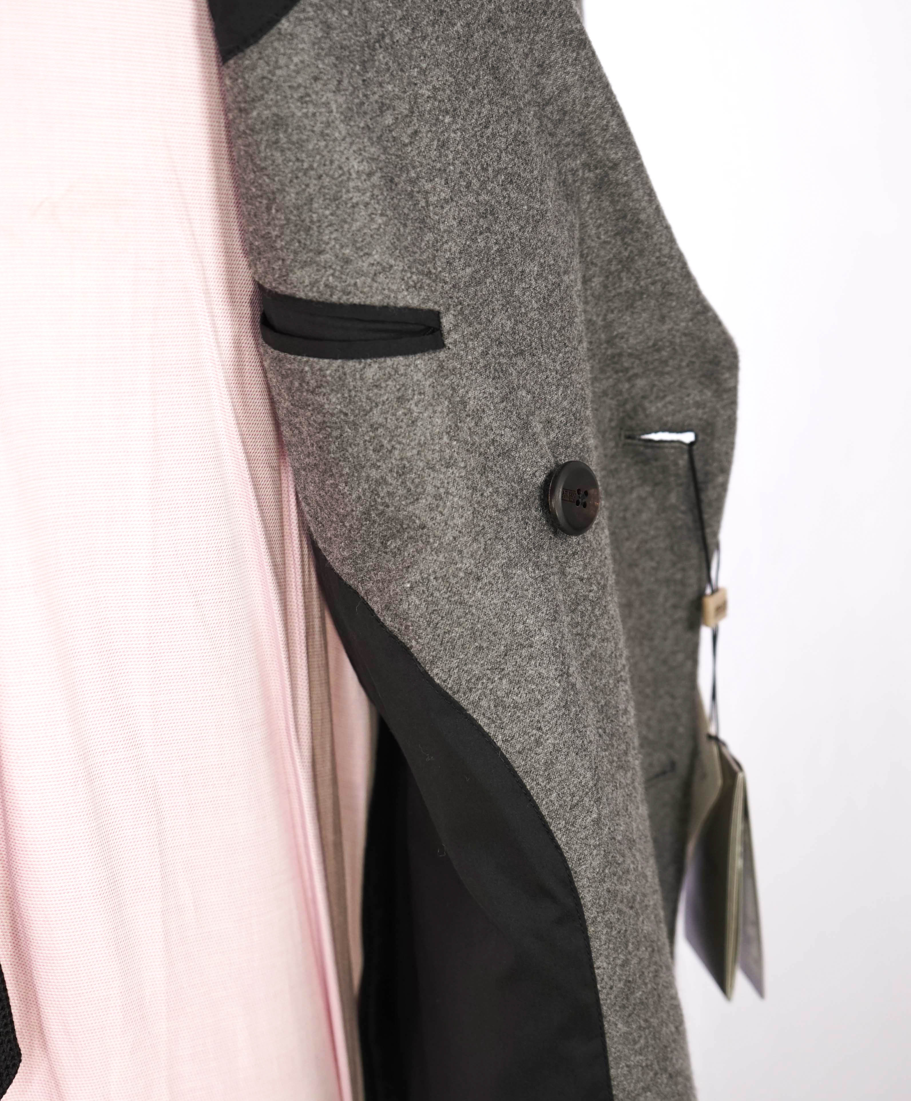 $1,995 ARMANI COLLEZIONI - Double Breasted Gray WATER PROOF Coat / Blazer - 38R