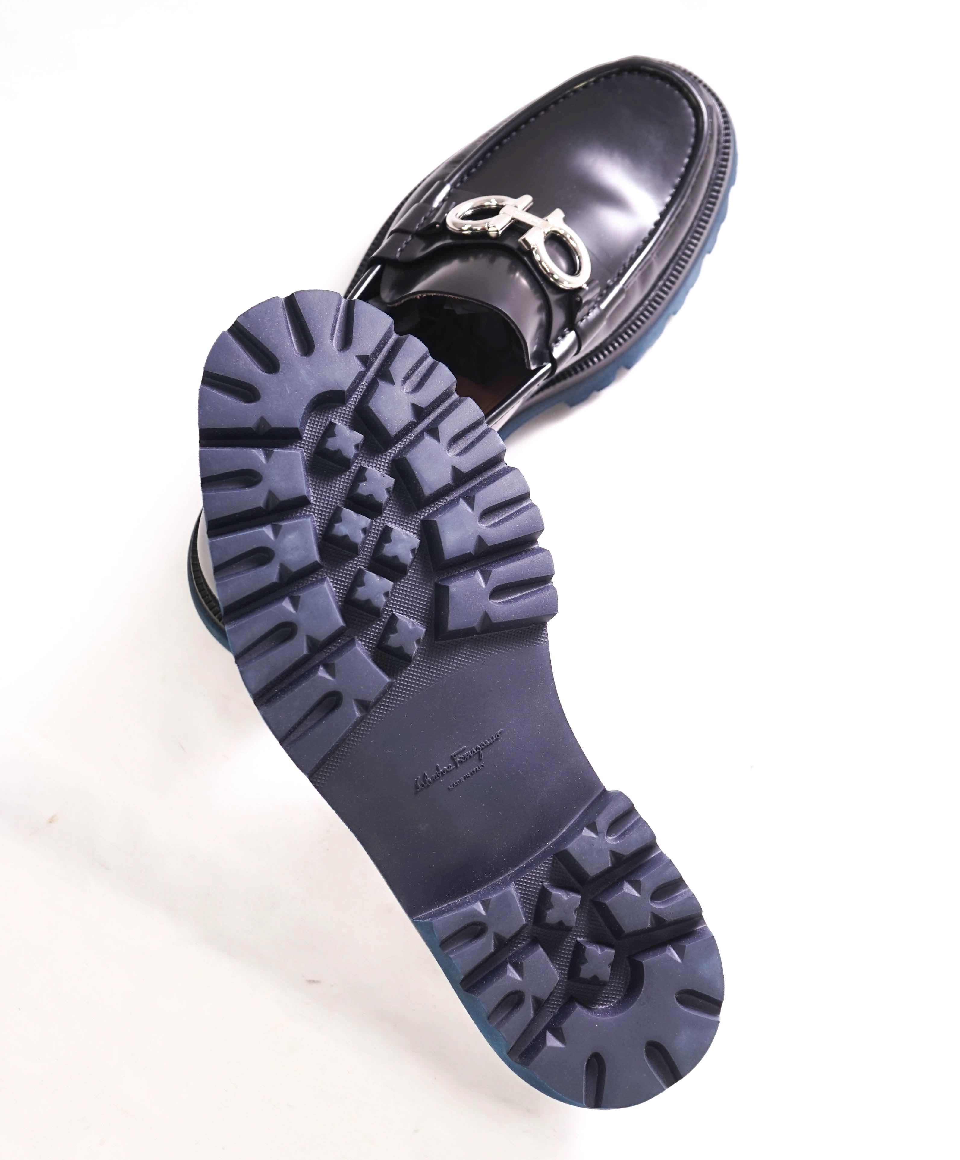 $930 SALVATORE FERRAGAMO - *BLEEKER* Black Leather Navy Heel Lug Sole Loafer - 11 US