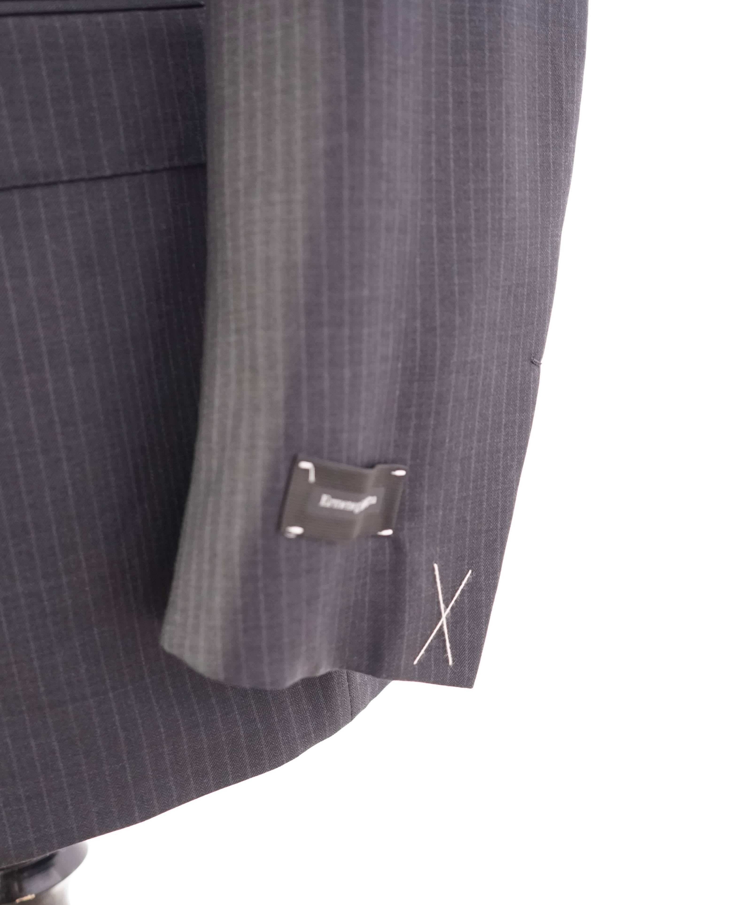 $3,295 ERMENEGILDO ZEGNA -“ACHILLFARM" SILK Gray Textured Blazer - 44R