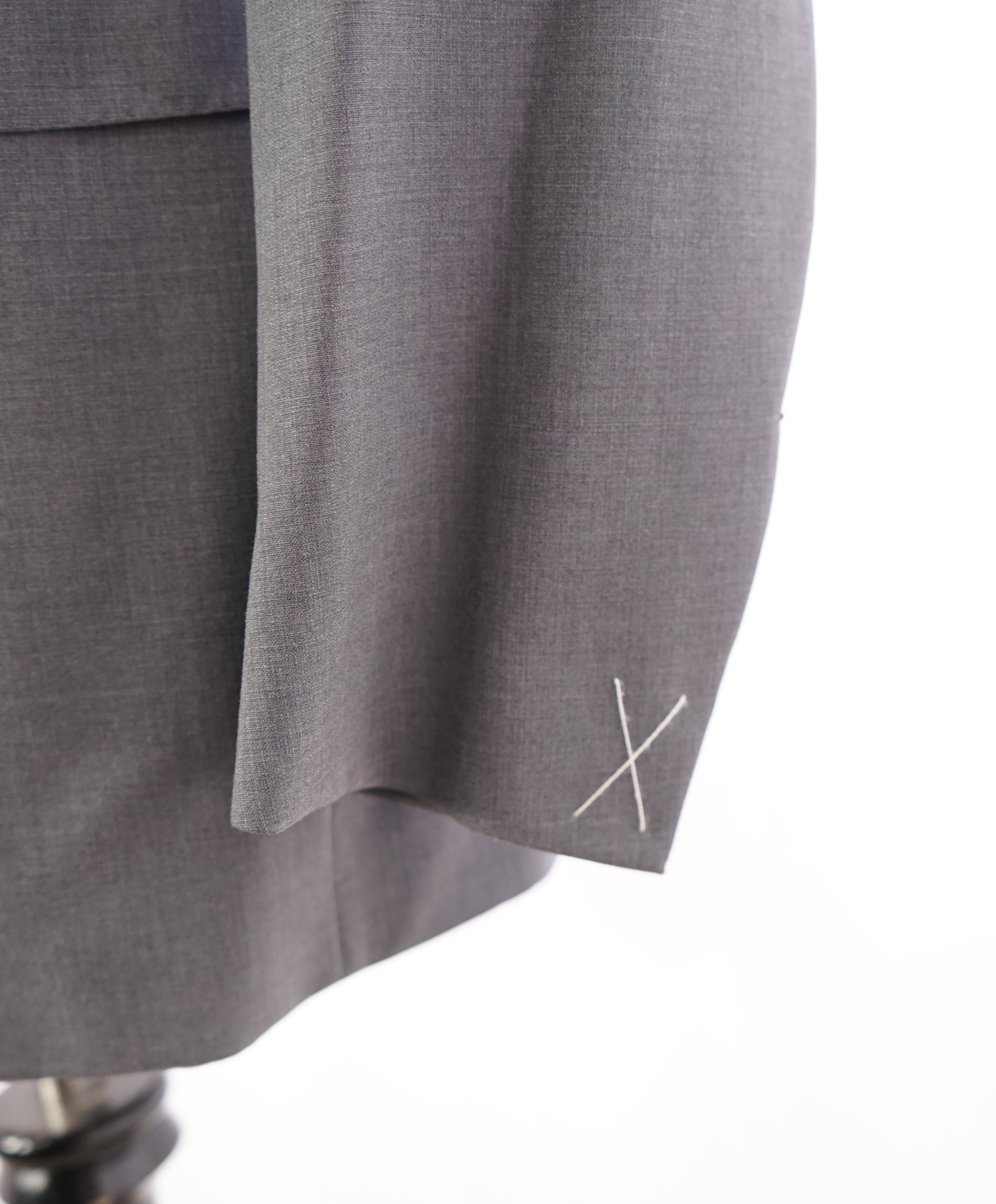 $3,290 ERMENEGILDO ZEGNA-“HIGH PERFORMANCE” Gray Blazer- 40R