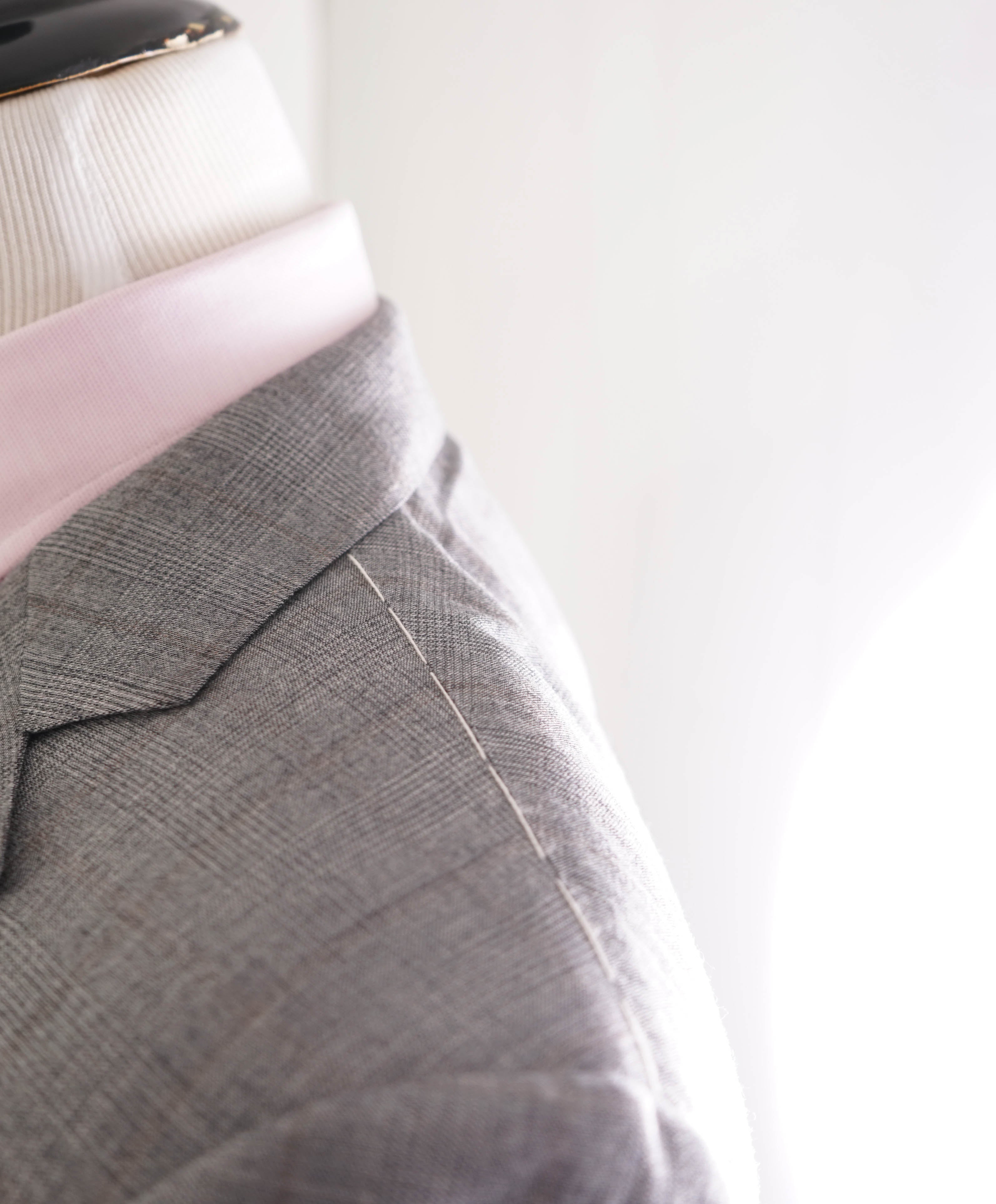 $3,950 ERMENEGILDO ZEGNA -"TROFEO 600" SILK Gray/Camel Check Suit - 46R 38W