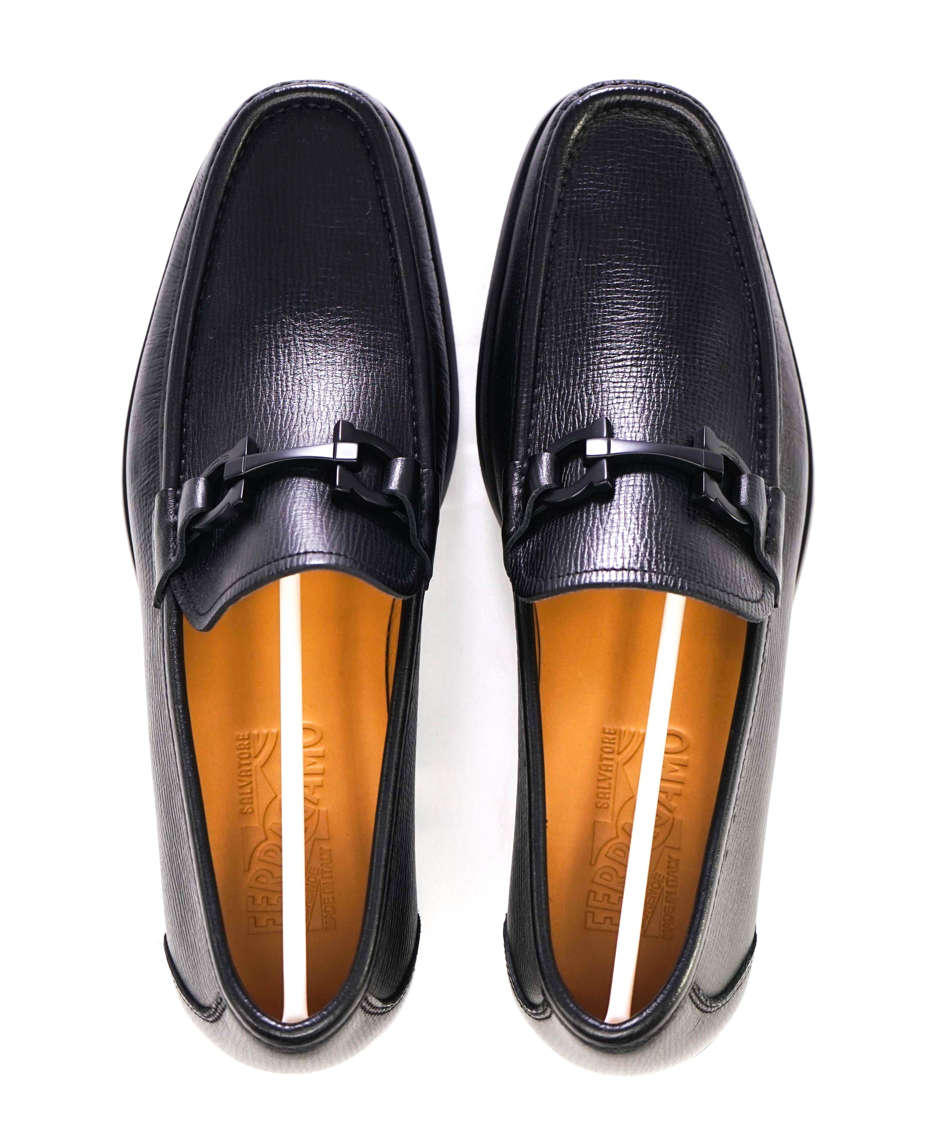 $850 SALVATORE FERRAGAMO - “GRANDIOSO 2" Gancini Bit Loafer Black Leather - 8 E