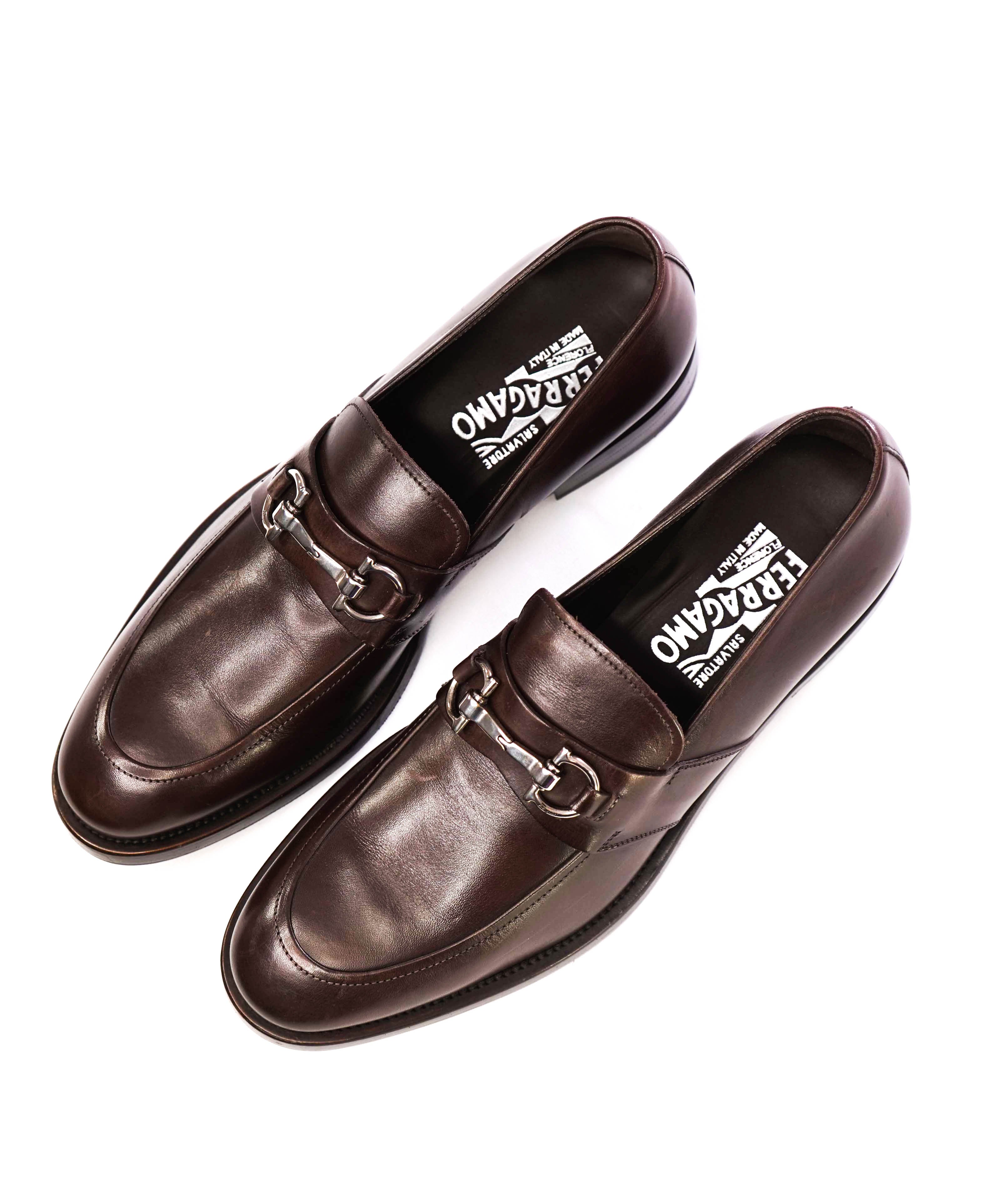 $850 SALVATORE FERRAGAMO -"Siracusa 2" Brown Gancini Leather Loafers - 8.5 D