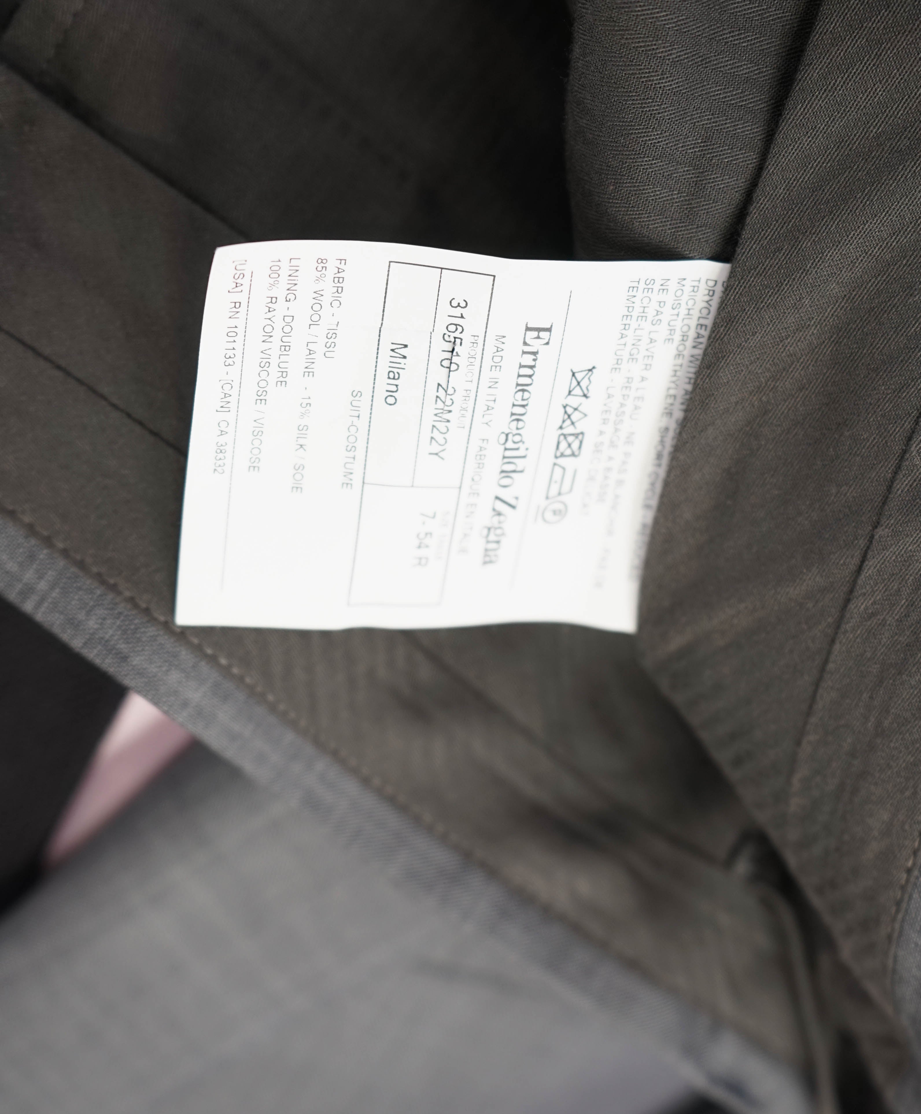 $4,690 ERMENEGILDO ZEGNA -"TROFEO 600" SILK Gray Check Suit - 44R