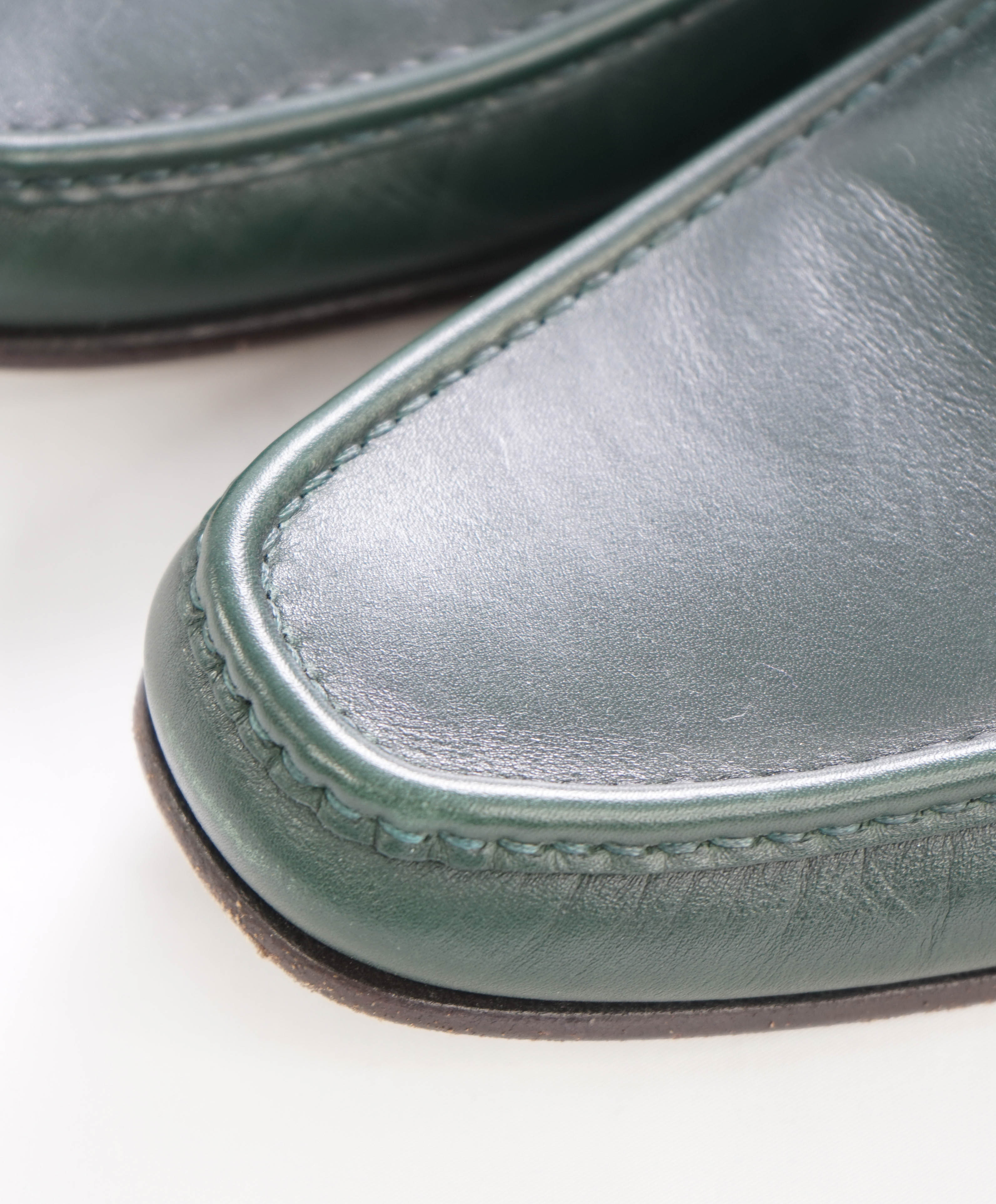 $700 SALVATORE FERRAGAMO - "GIORDANO" Green Leather Loafer- 12D