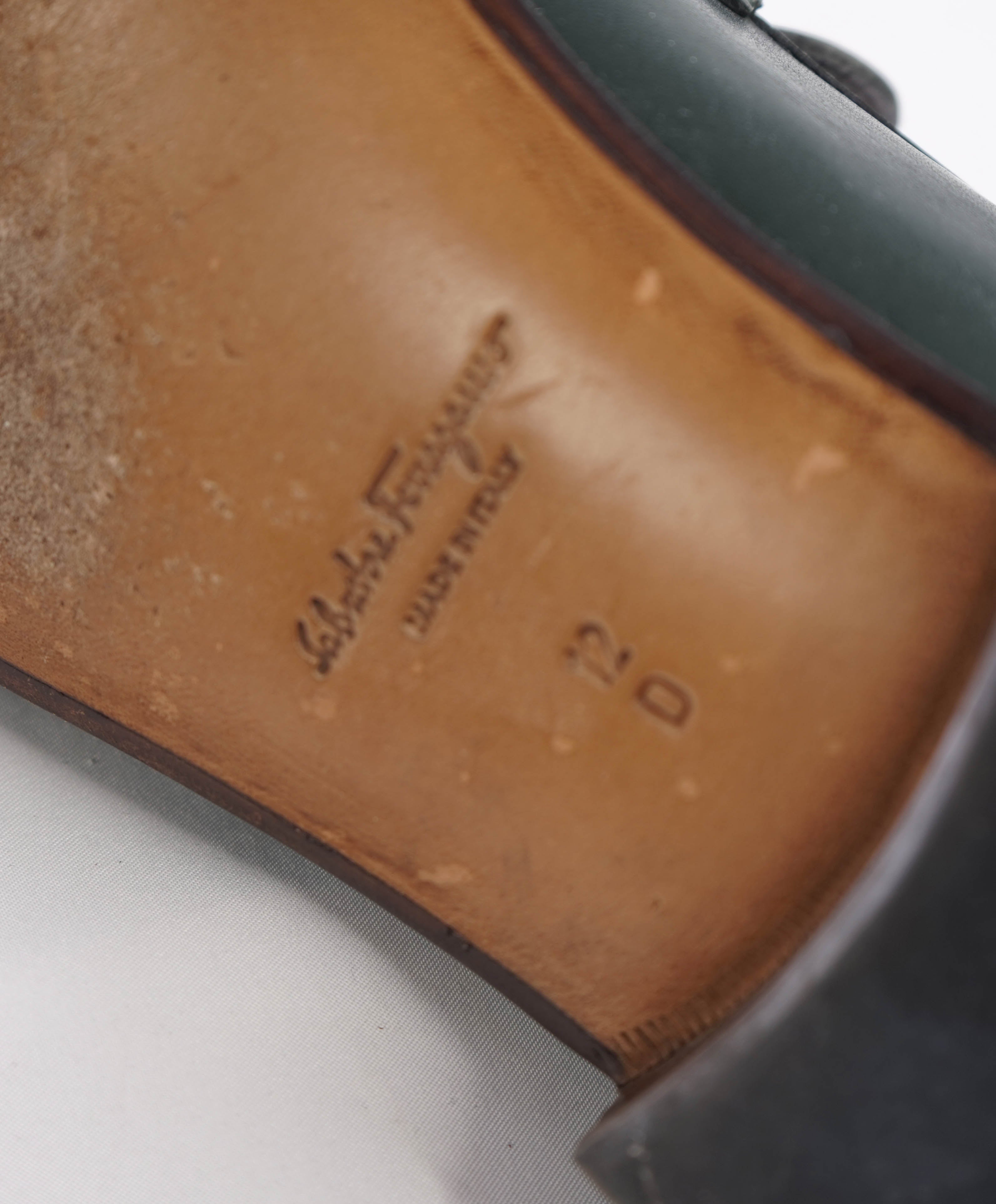 $700 SALVATORE FERRAGAMO - "GIORDANO" Green Leather Loafer- 12D