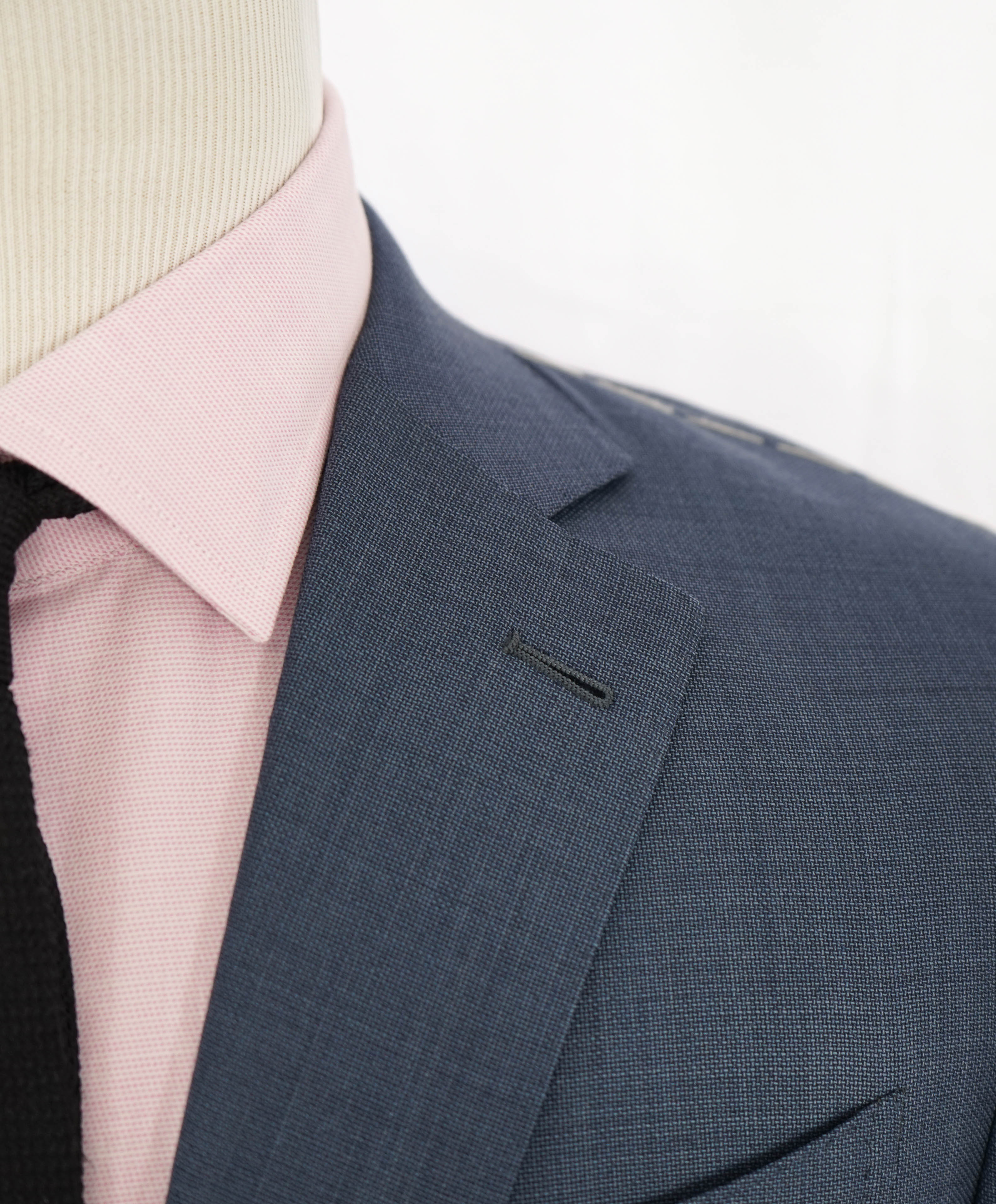 $3,250 ERMENEGILDO ZEGNA - "MULTISEASON" *Closet Staple* Mid Blue Suit -40R