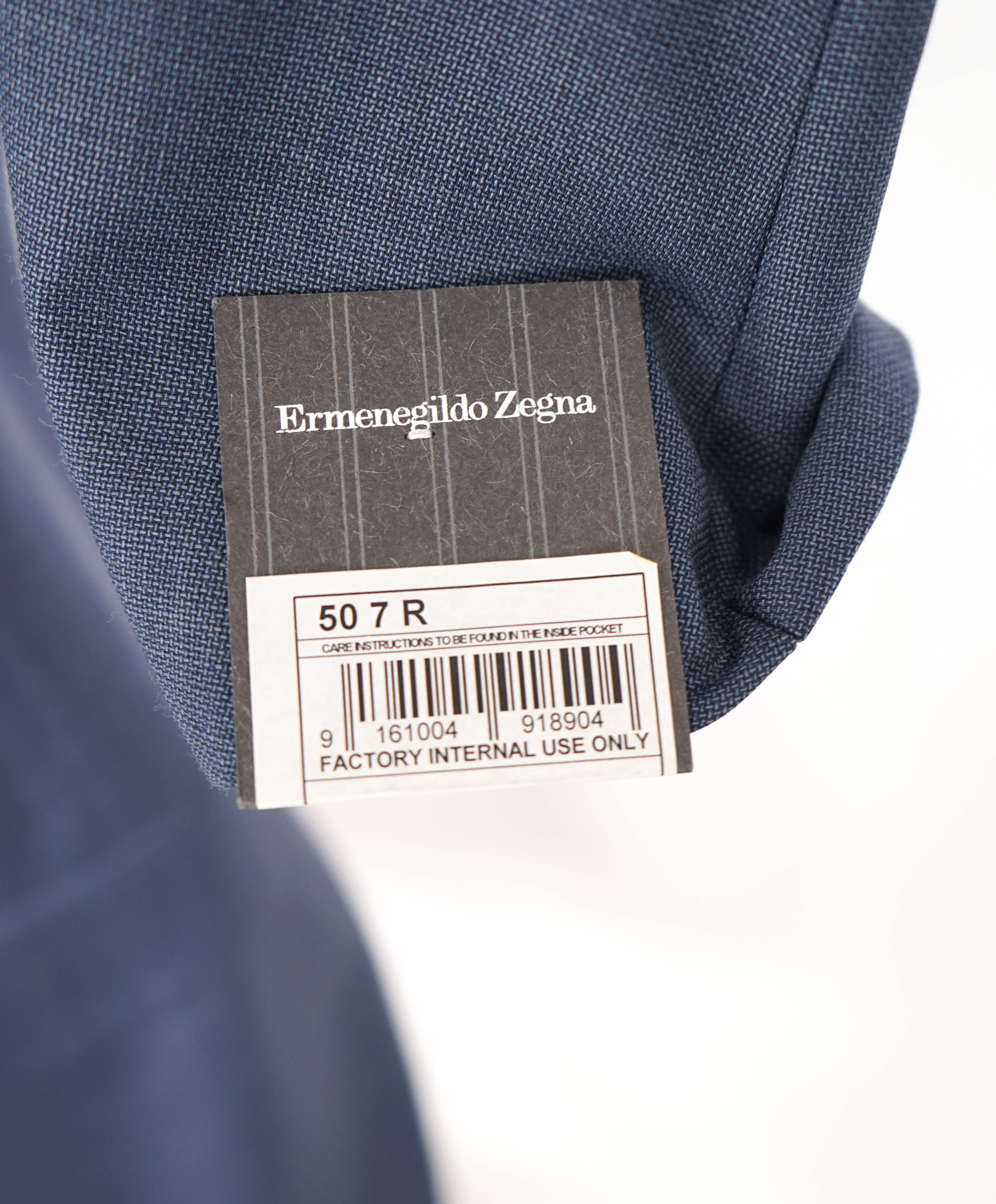 $3,250 ERMENEGILDO ZEGNA - "MULTISEASON" *Closet Staple* Mid Blue Suit -40R