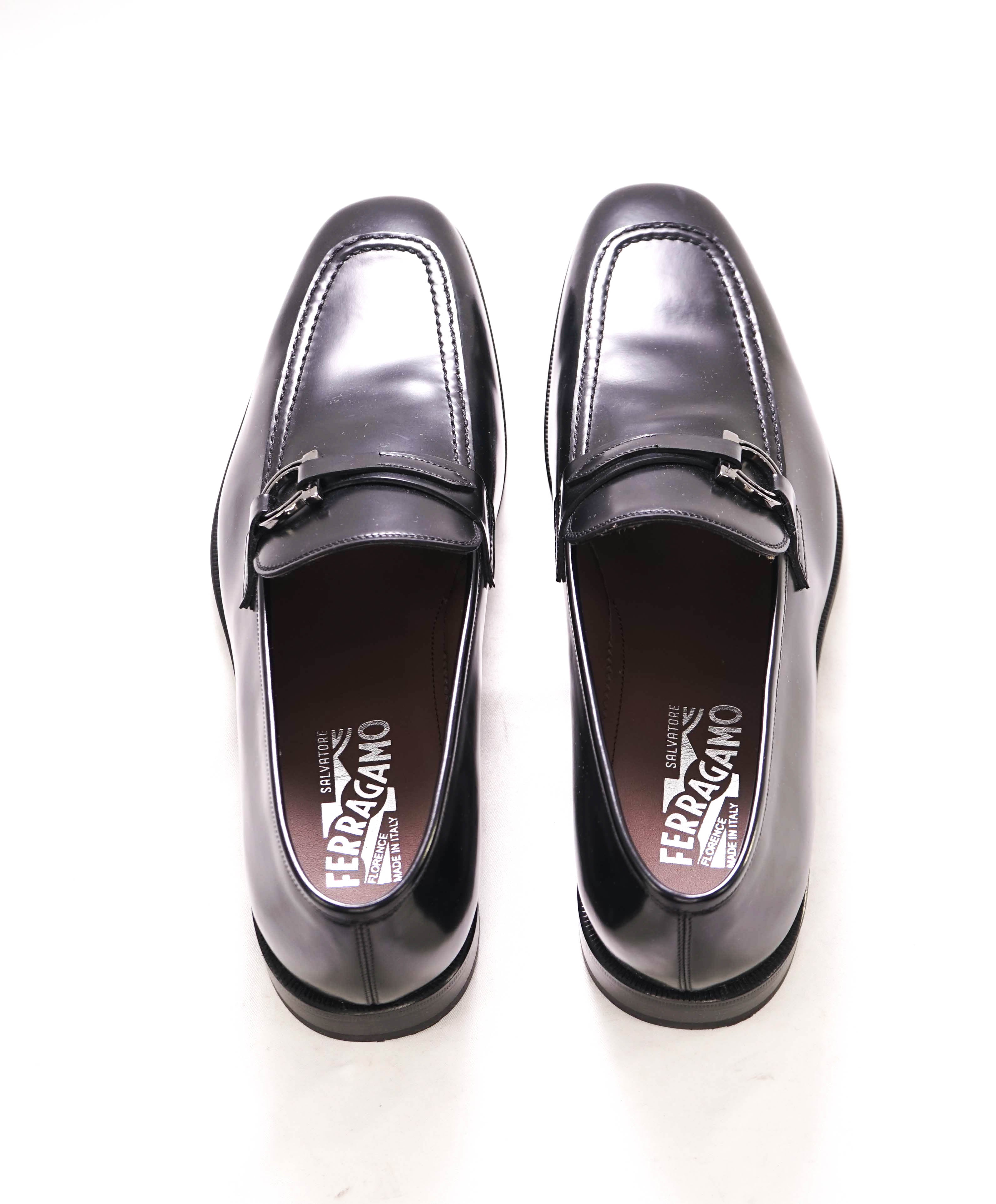 $850 SALVATORE FERRAGAMO - Gancini Bit Loafer Black Leather - 10 E US
