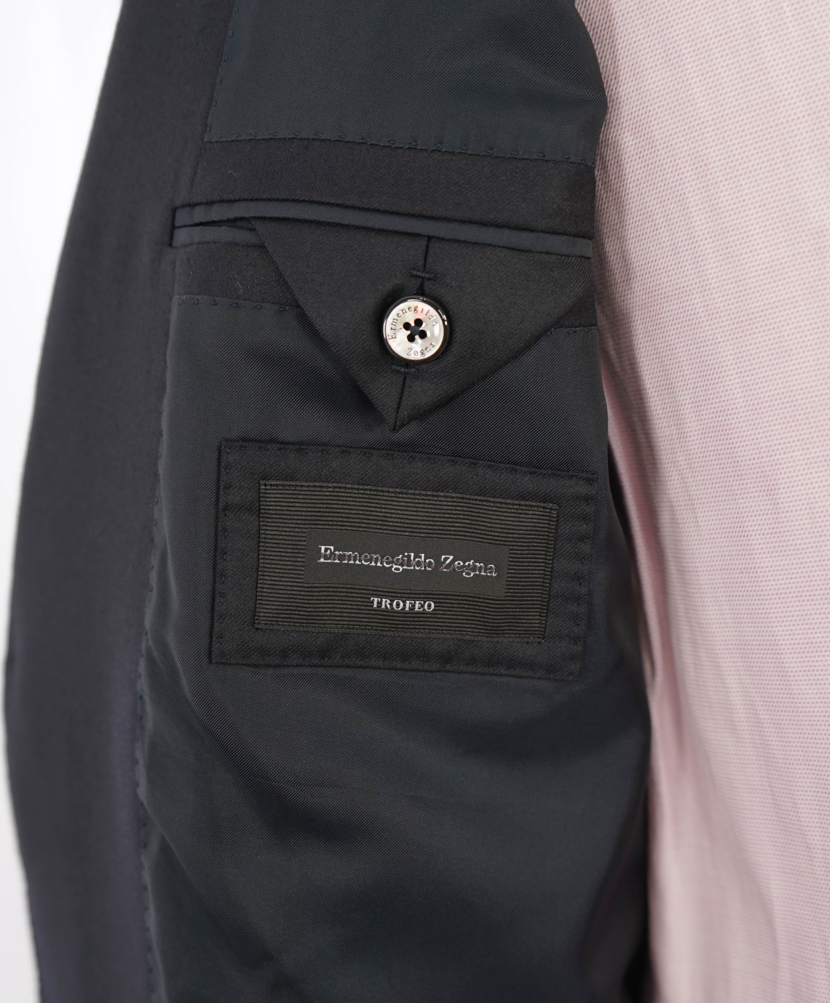 $3,995 ERMENEGILDO ZEGNA -"TROFEO" Navy CLOSET STAPLE Suit - 46L