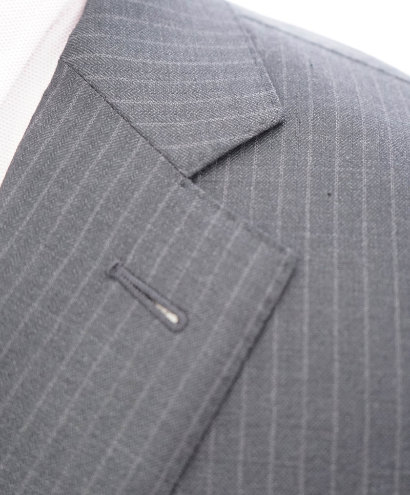 $3,695 ERMENEGILDO ZEGNA -“ACHILLFARM" SILK Gray Texture Suit - 38R