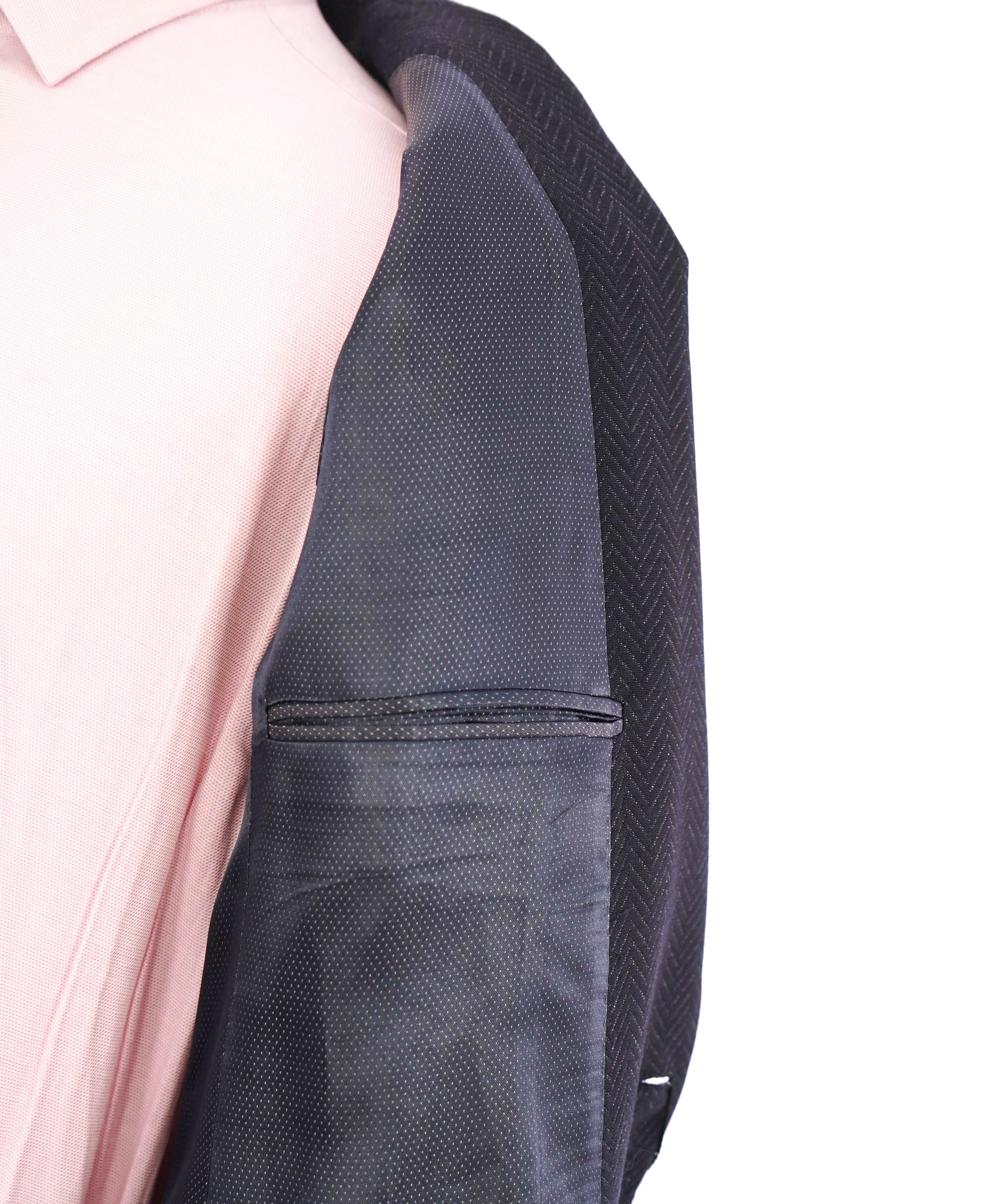 $3,795 GIORGIO ARMANI - "SOHO" Navy Peak Lapel Herringbone Suit - 40R