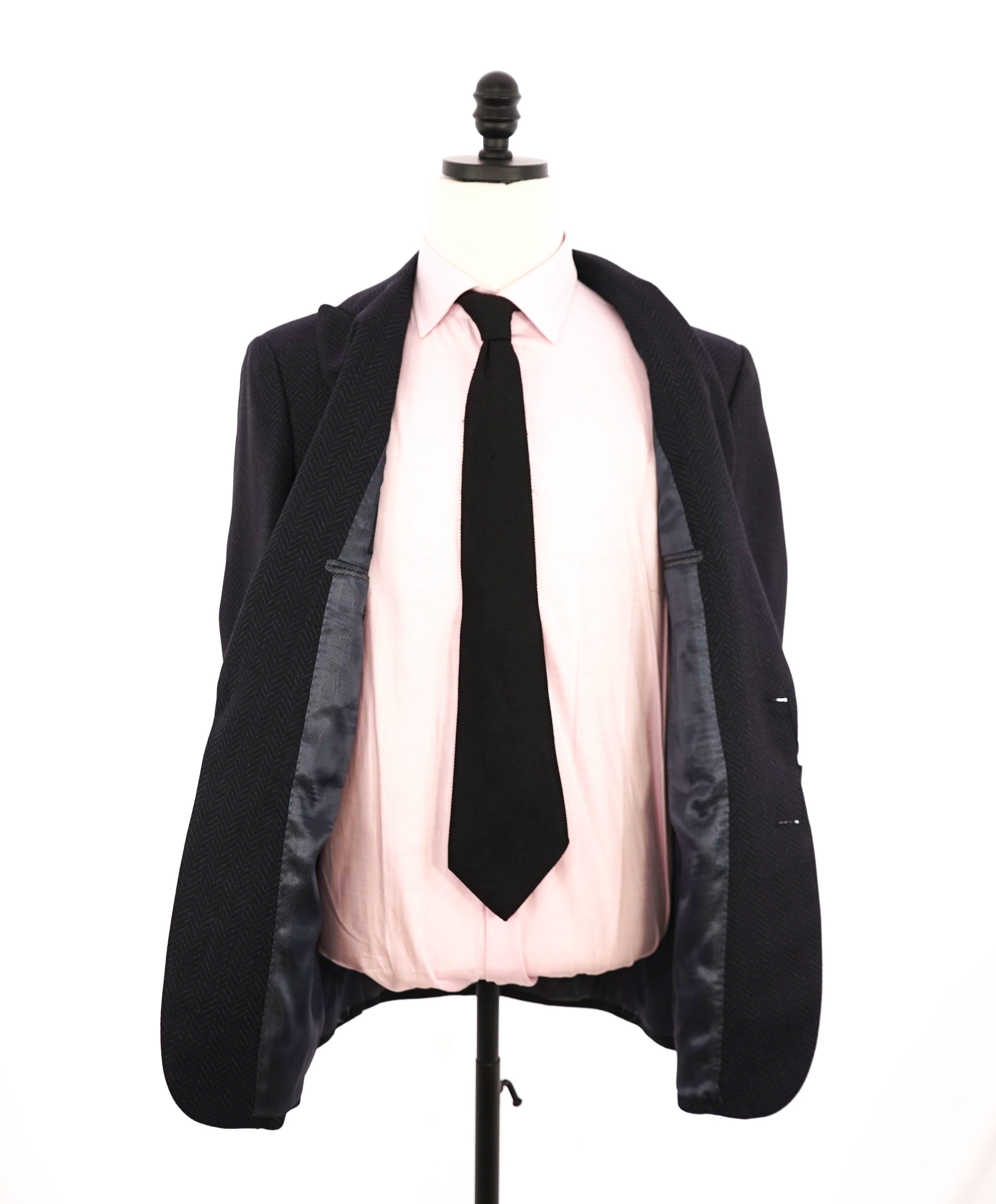 $3,795 GIORGIO ARMANI - "SOHO" Navy Peak Lapel Herringbone Suit - 40R