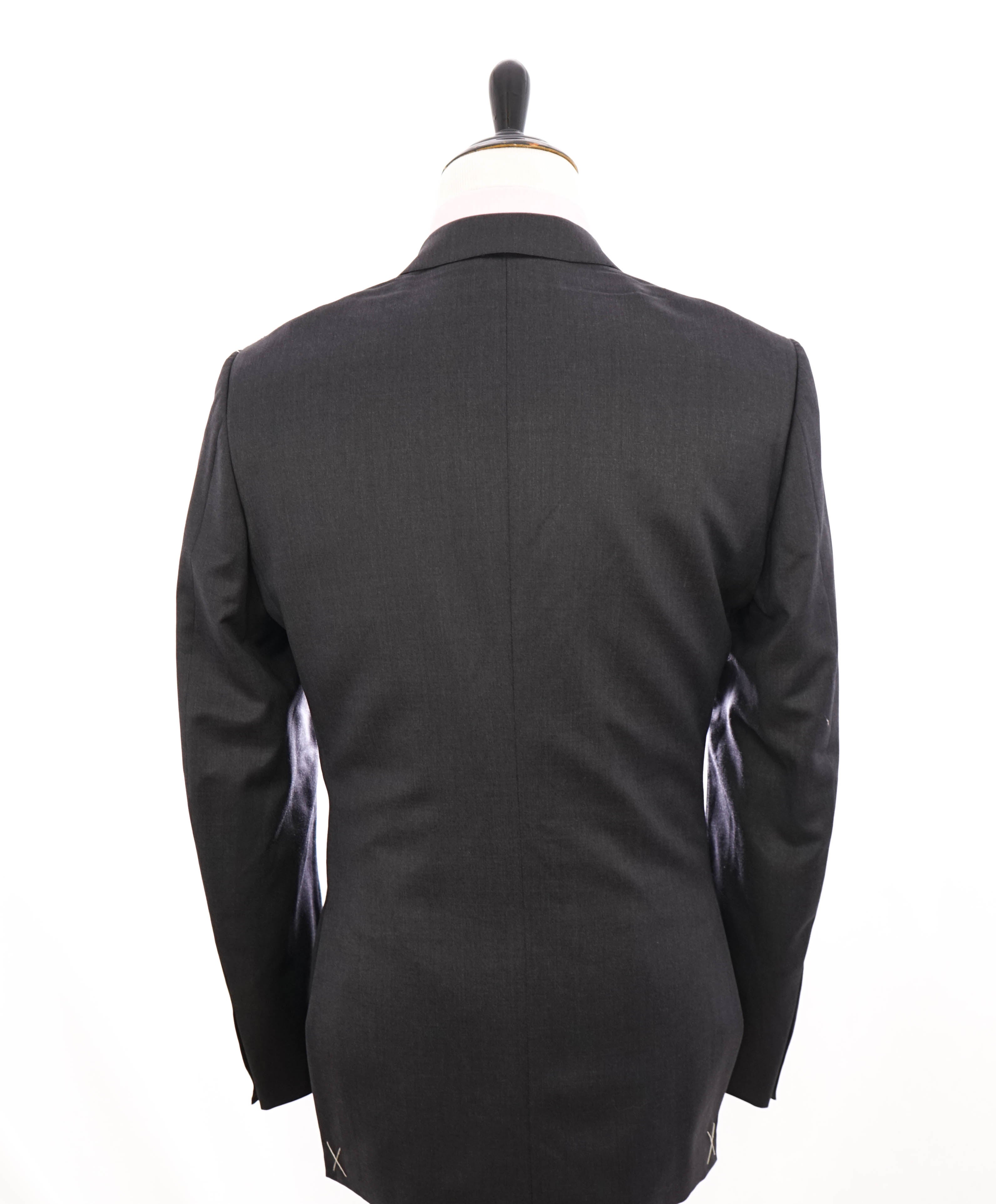 $2,695 ERMENEGILDO ZEGNA -"Micronsphere" GRAY Blazer - 42L