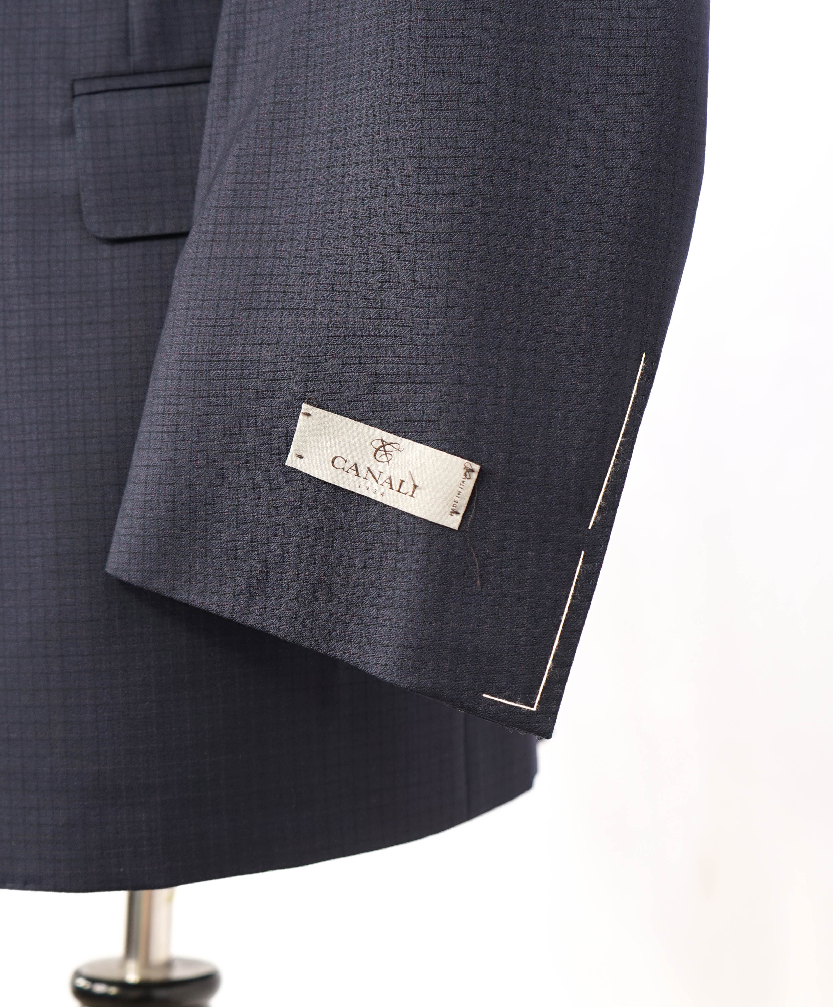 $1,895 CANALI - Navy/Purple Plaid Check Notch Lapel Blazer - 46R