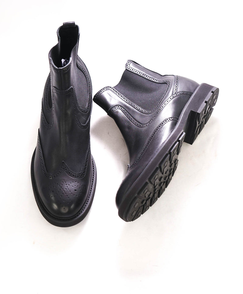 875 TOD S Black Wingtip Chelsea Boot POLACCO GOMMA Rubber Sole Luxe Hanger