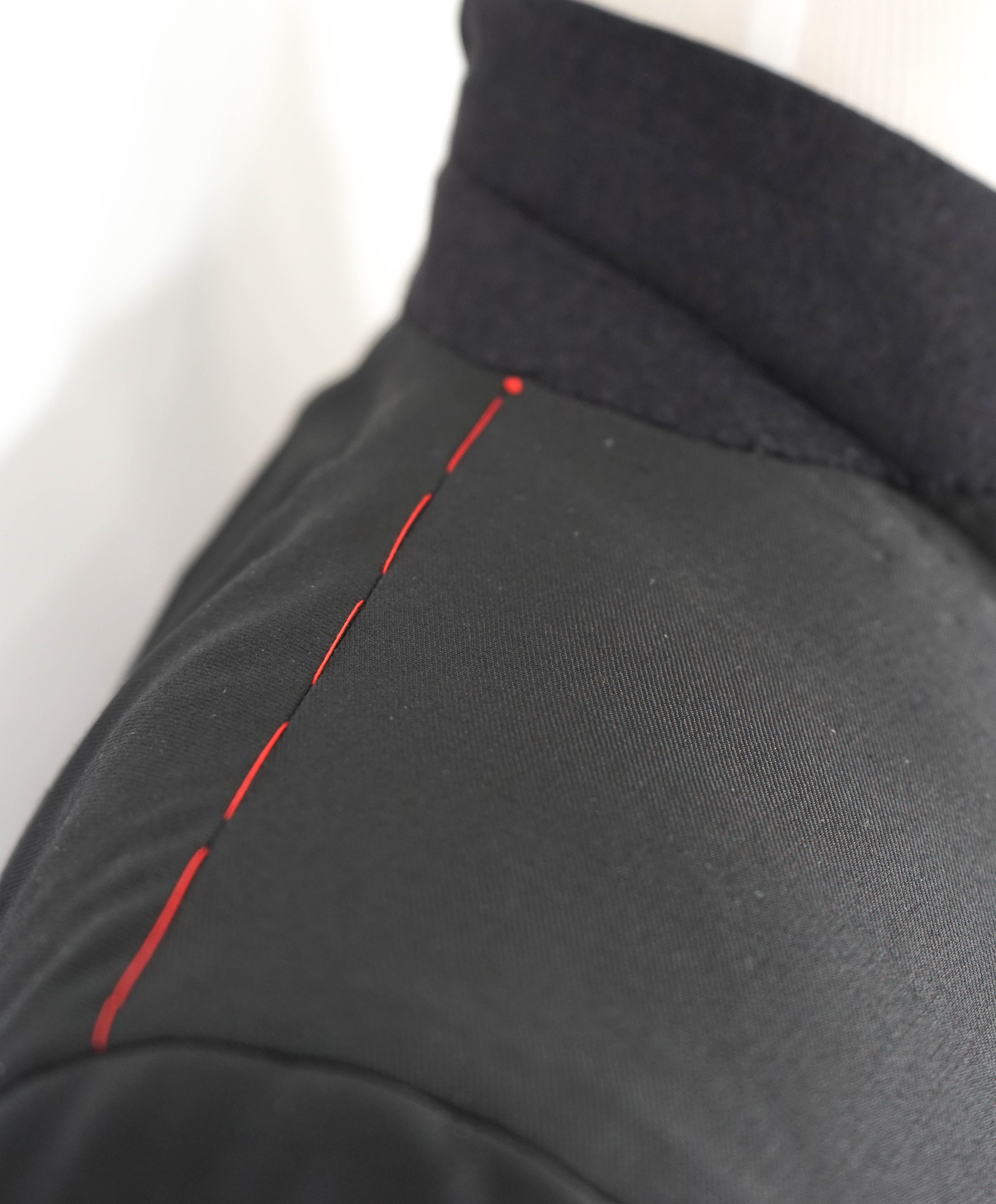 $4,595 ISAIA - "AQUASPIDER" Satin PEAK LAPEL Black Wool Tuxedo - 46L